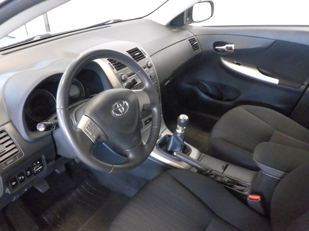 TOYOTA Corolla 14