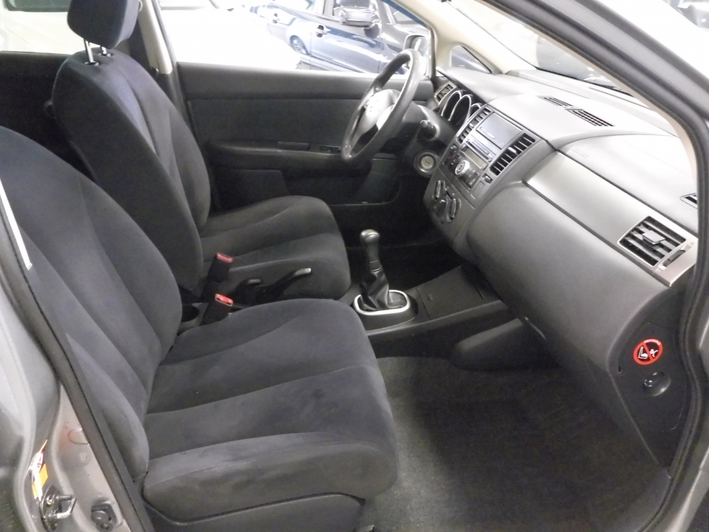 NISSAN Tiida 7