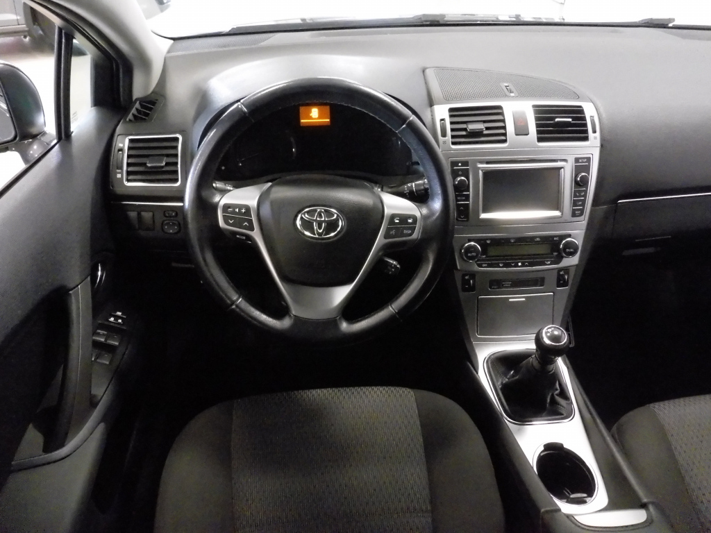 TOYOTA Avensis 11