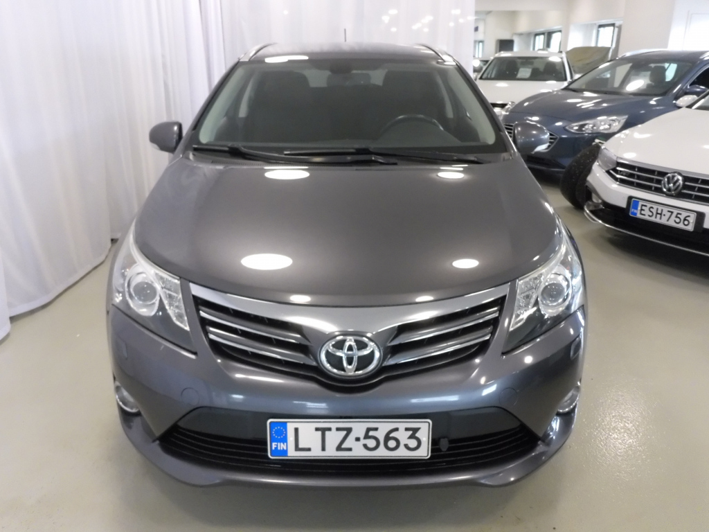 TOYOTA Avensis 2