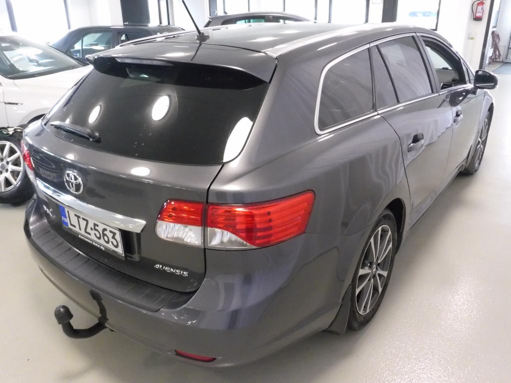 TOYOTA Avensis 6