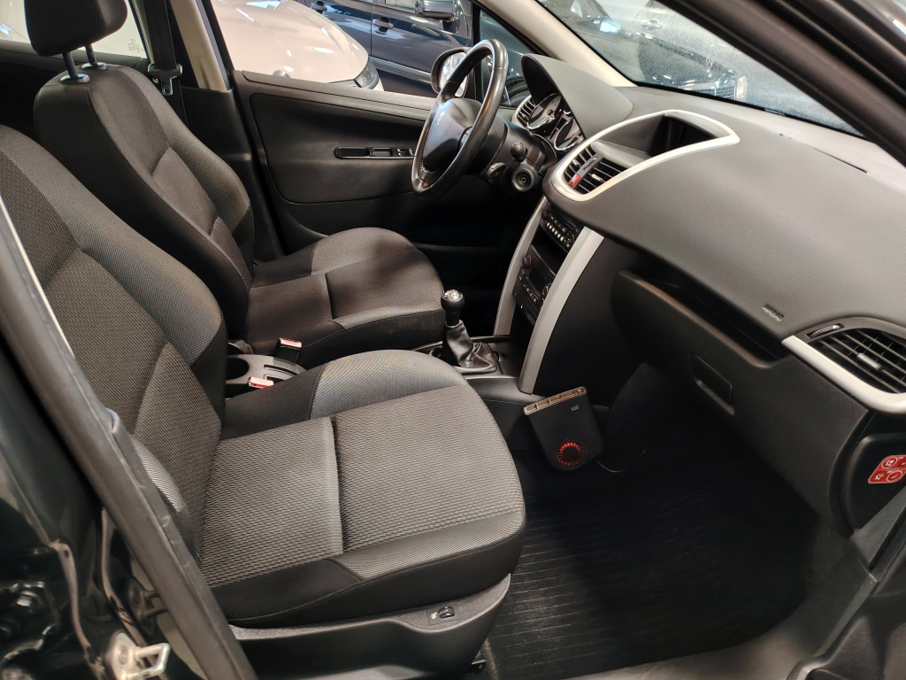 PEUGEOT 207 7