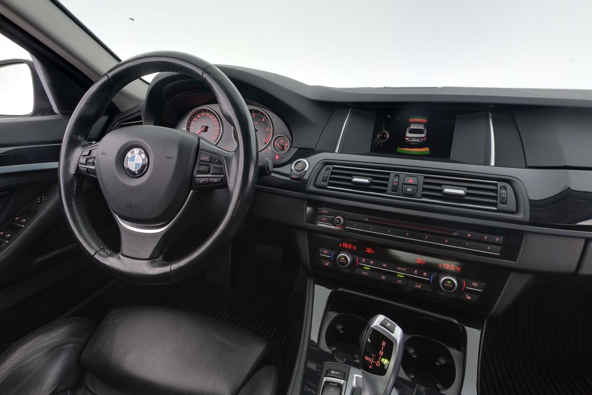 BMW 520 2015