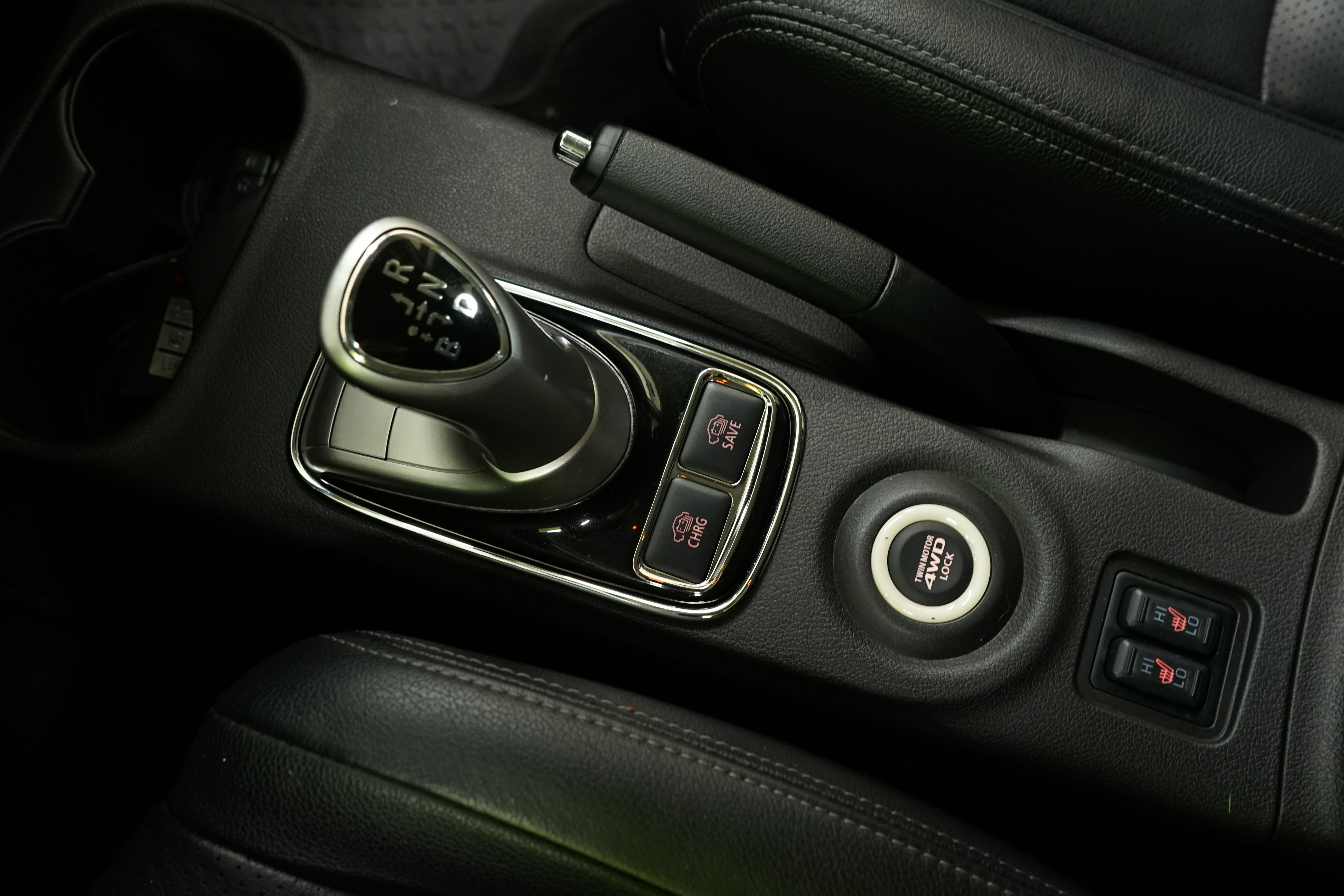 Mitsubishi Outlander PHEV 2014