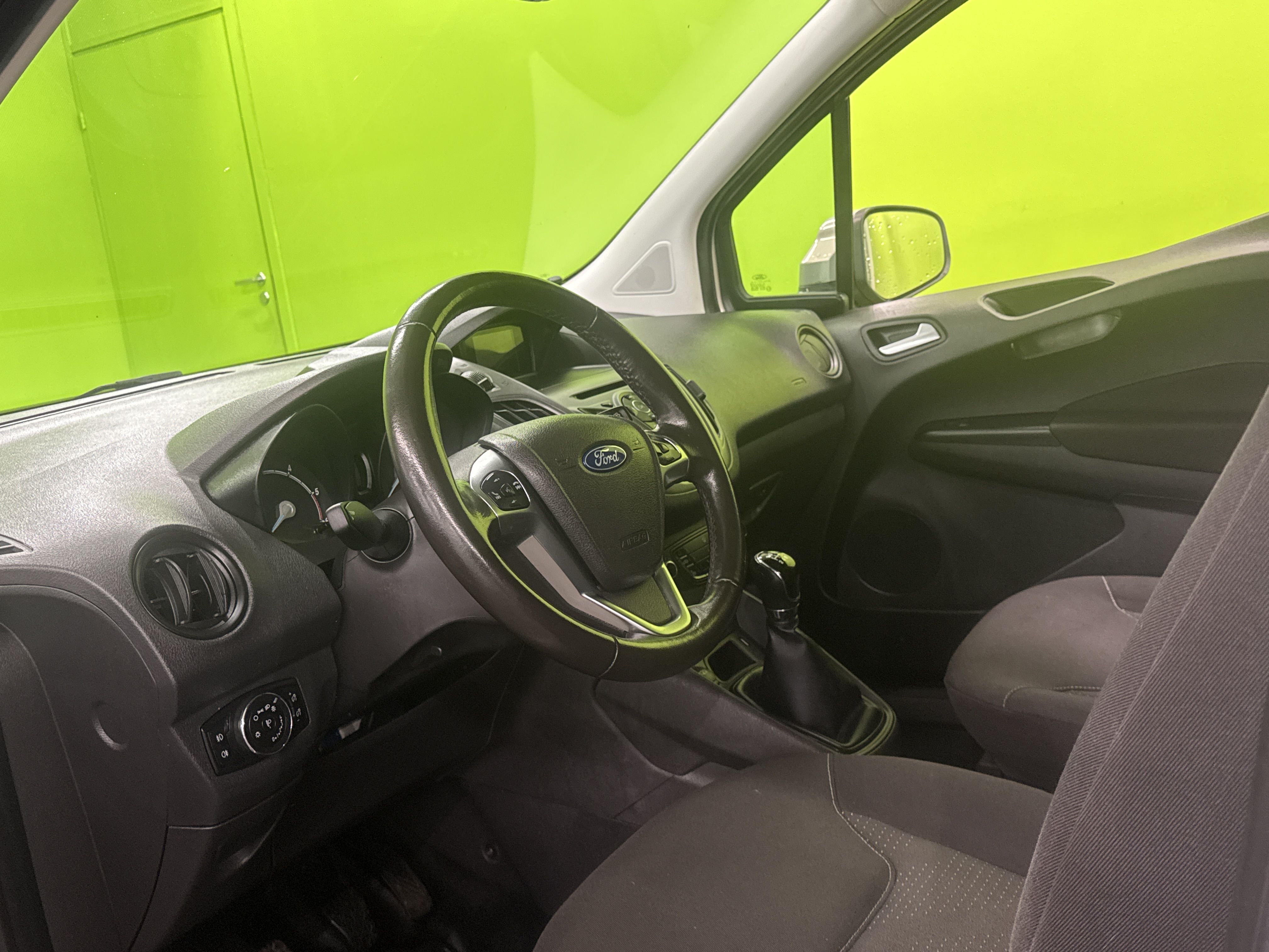 Ford Transit Courier 2017