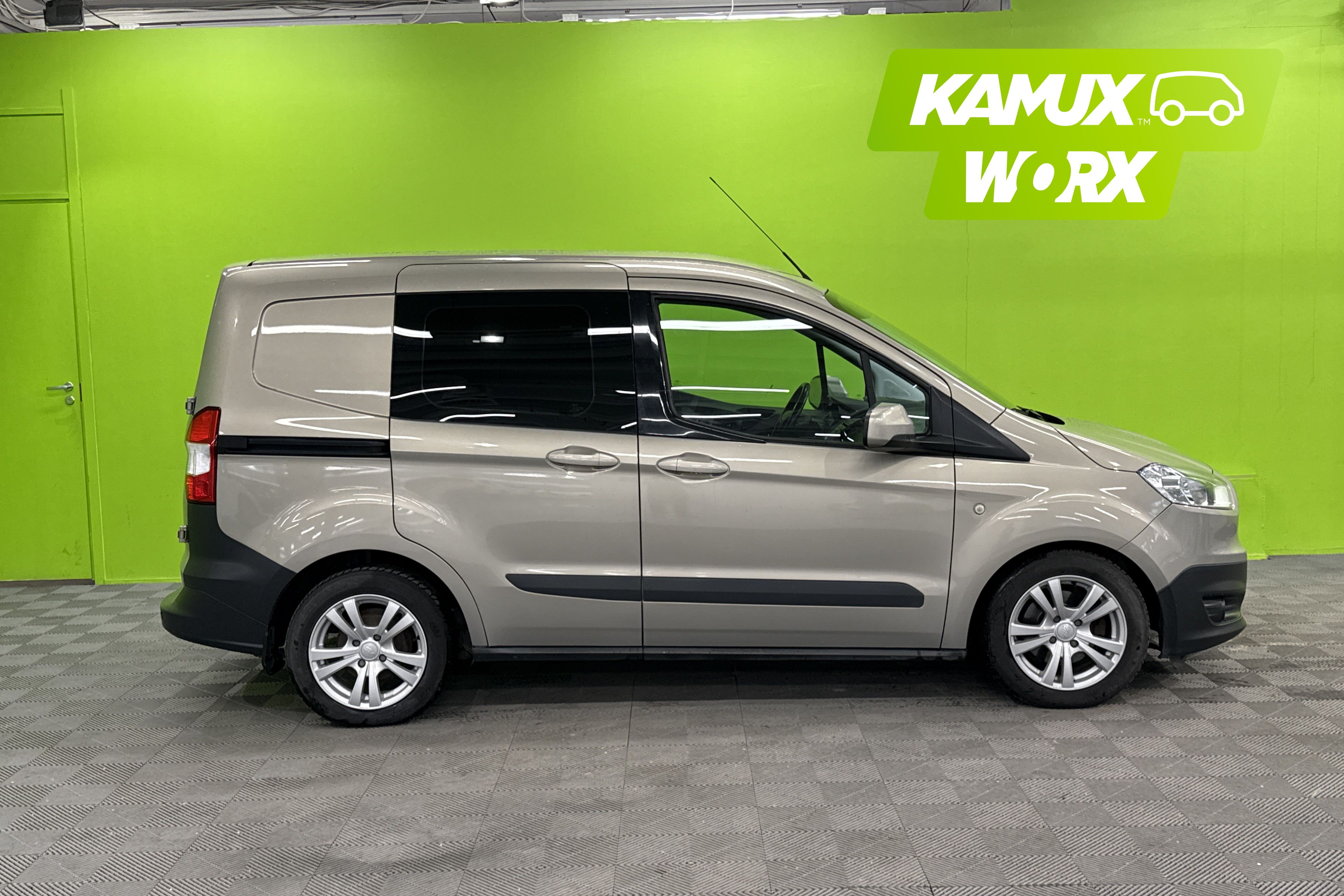 Ford Transit Courier 2017