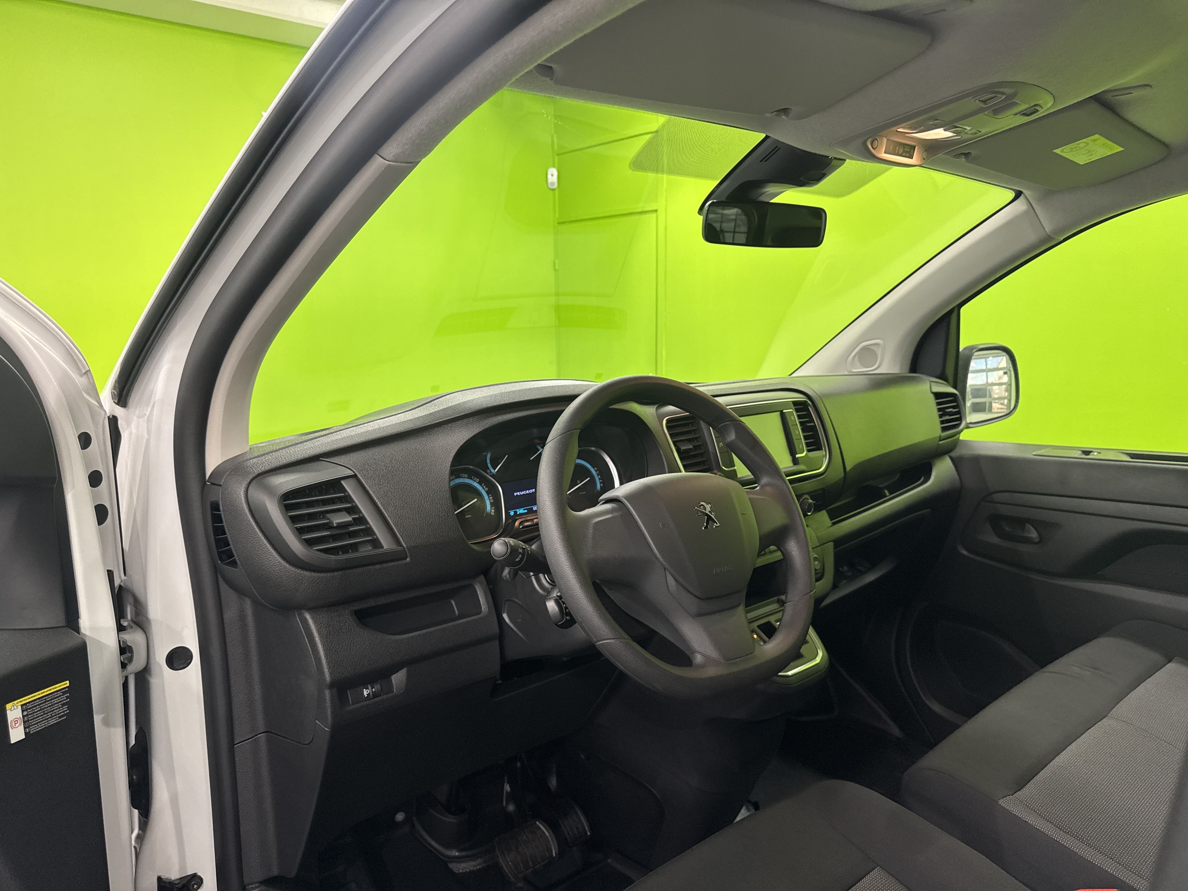 Peugeot e-Expert 2024