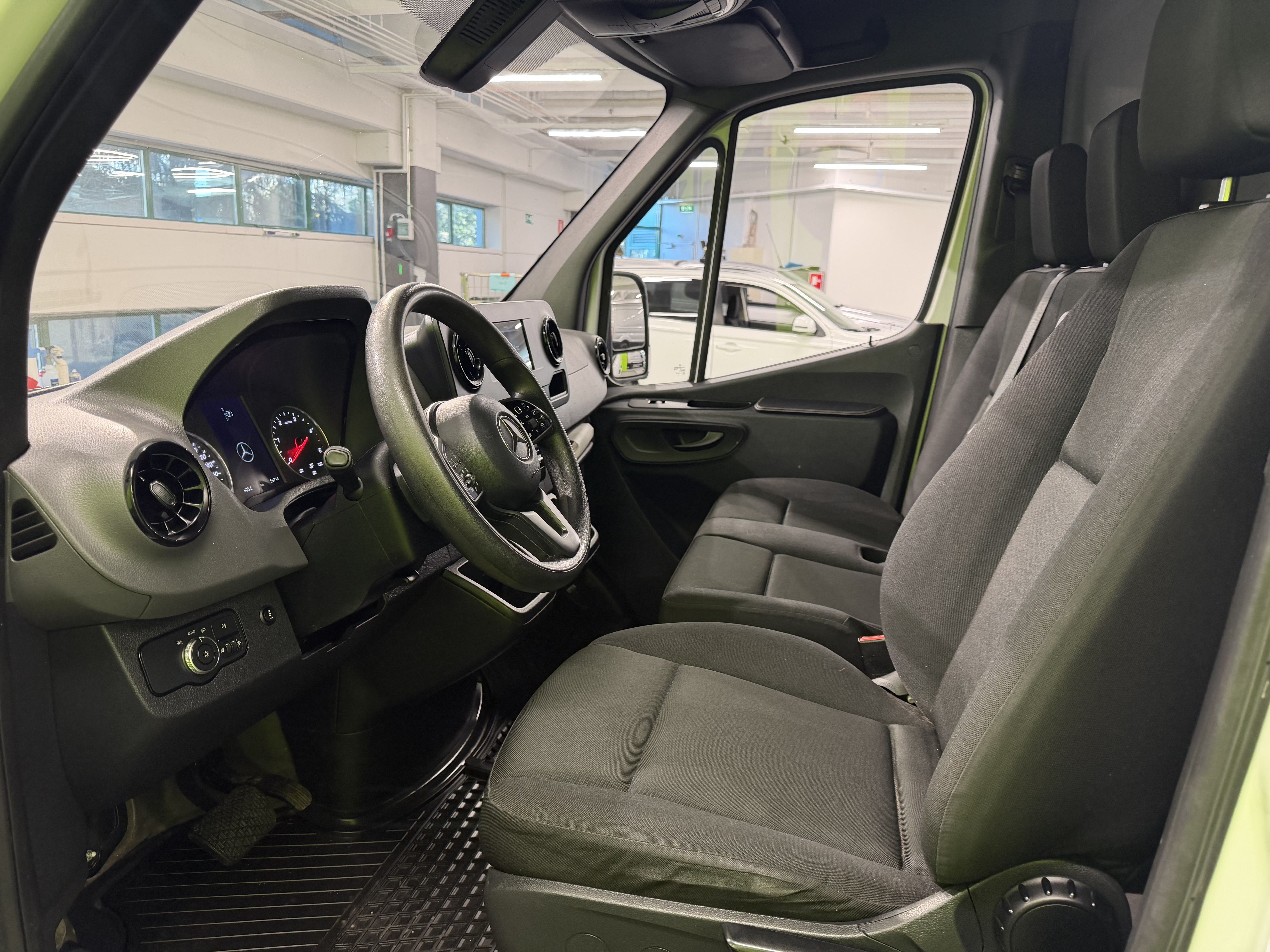 Mercedes-Benz Sprinter 2021