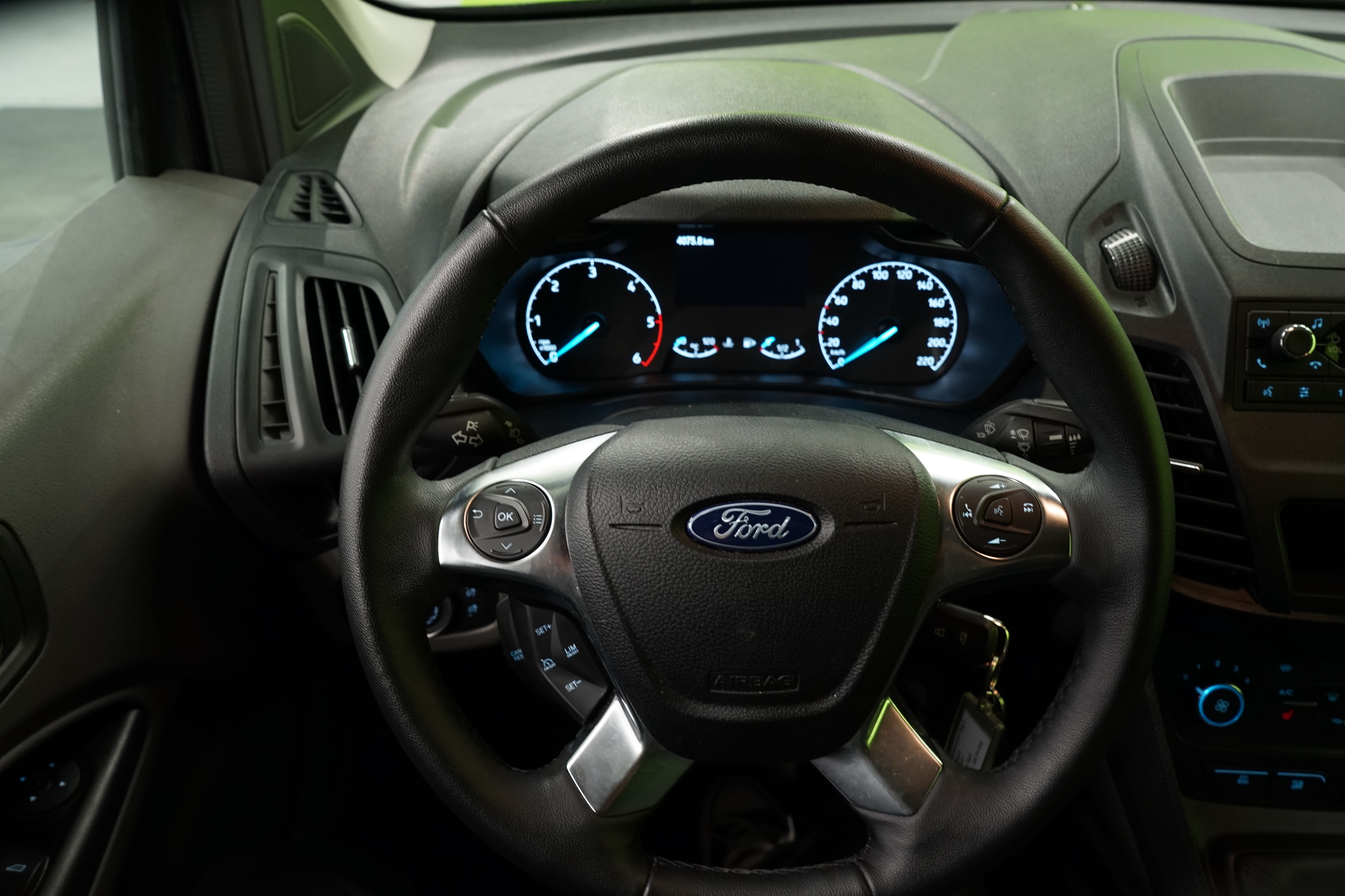 Ford Transit Connect 2024