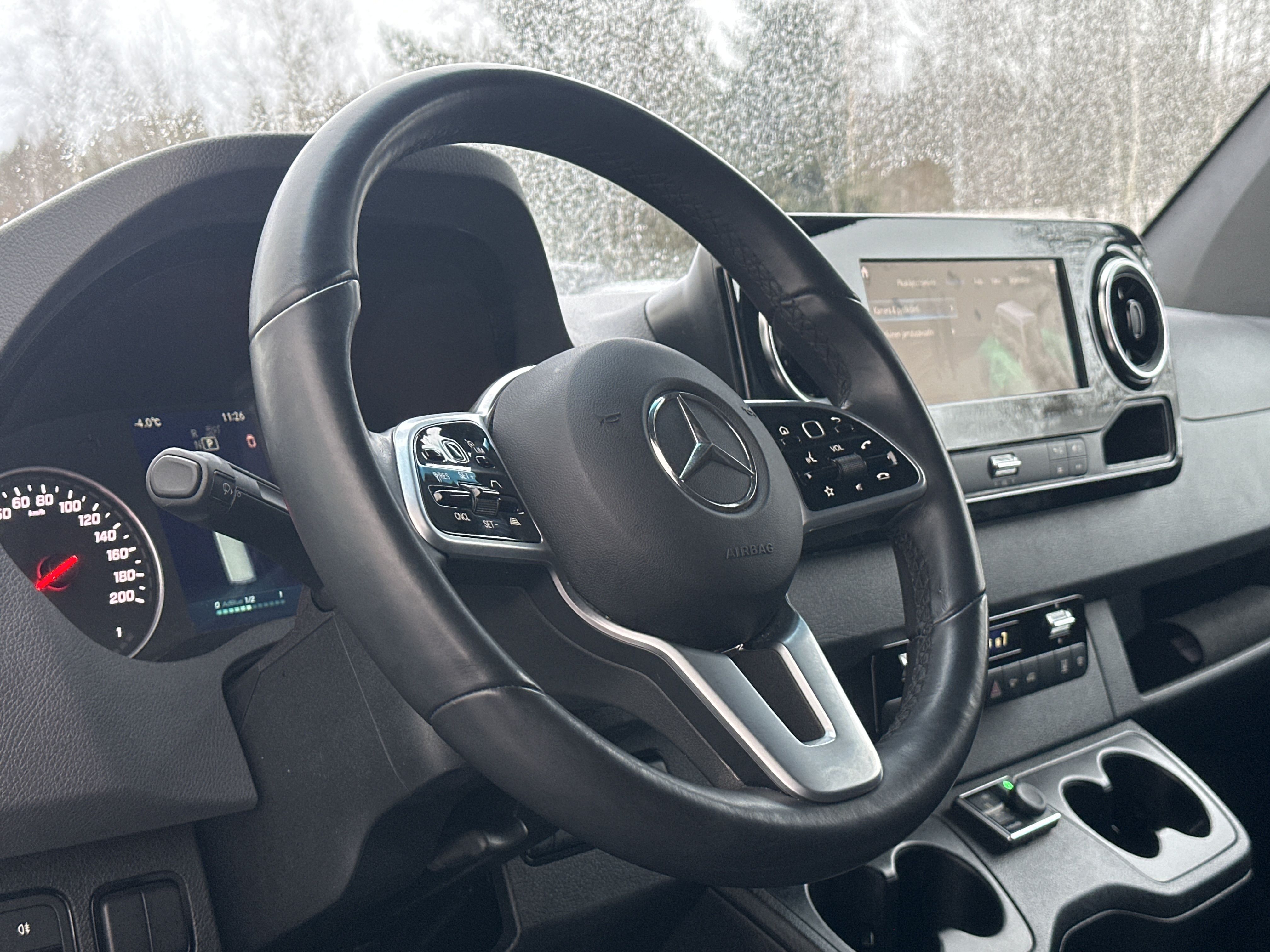 Mercedes-Benz Sprinter 2024