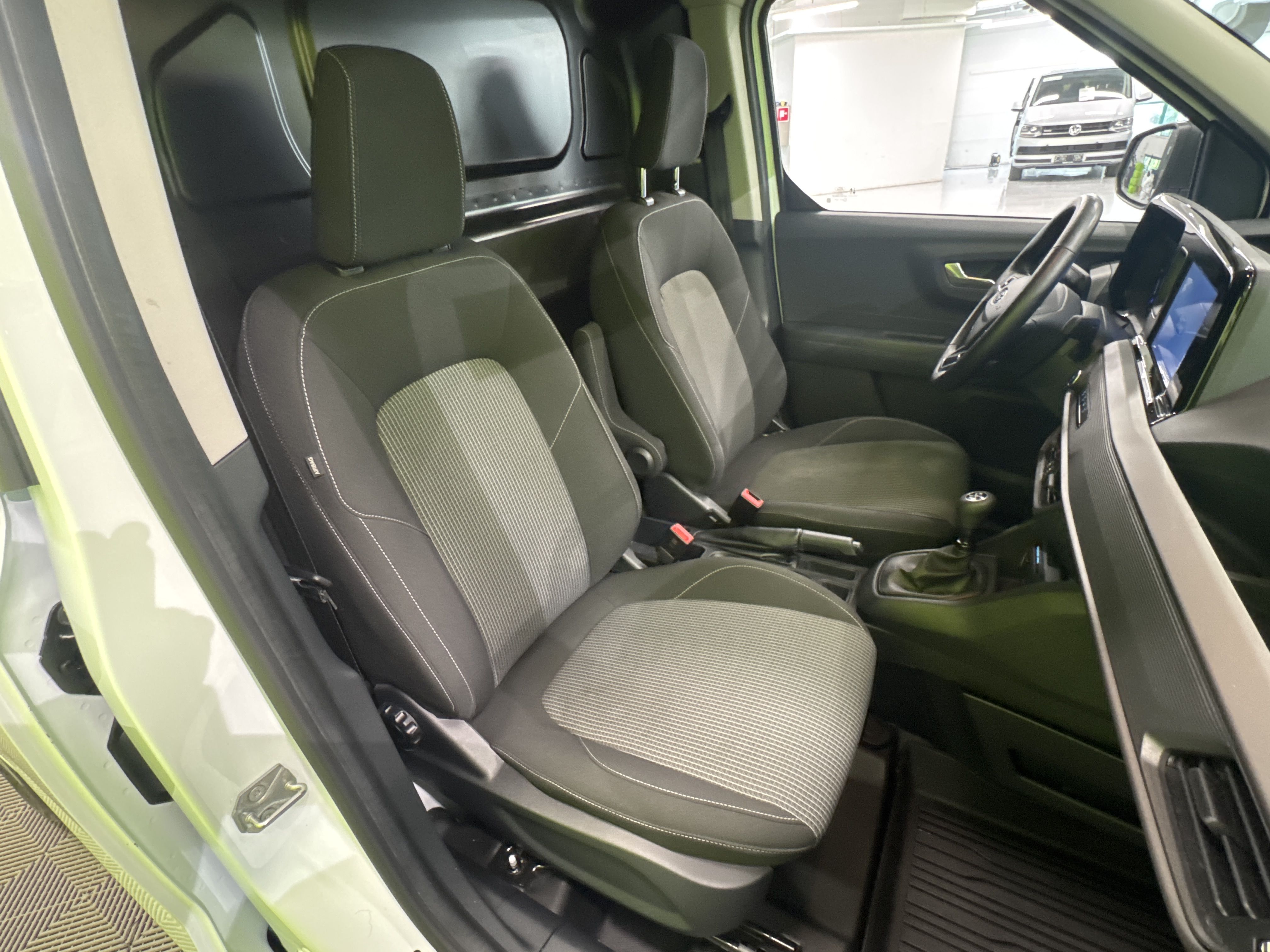 Ford Transit Courier 2024