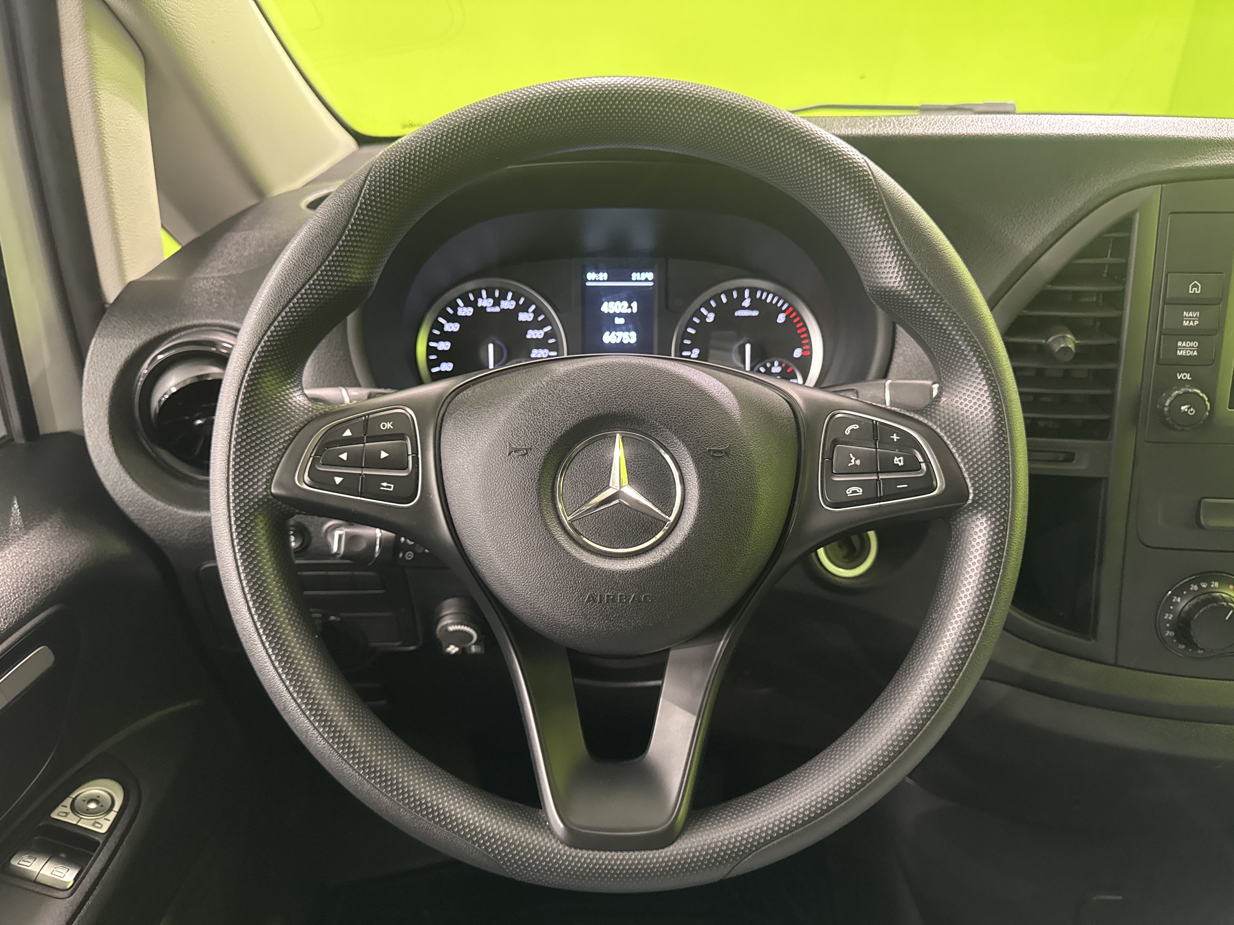 Mercedes-Benz Vito 2023