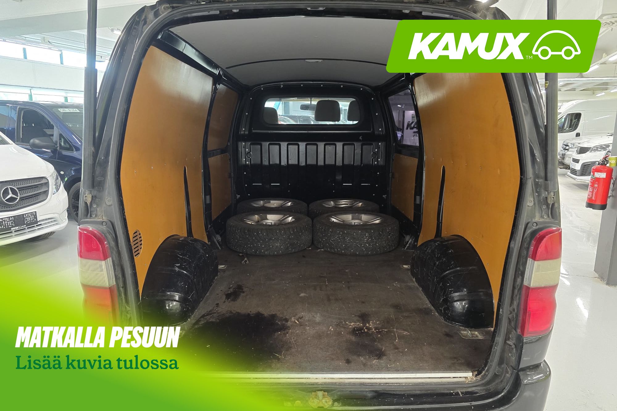 Toyota Hiace 2009