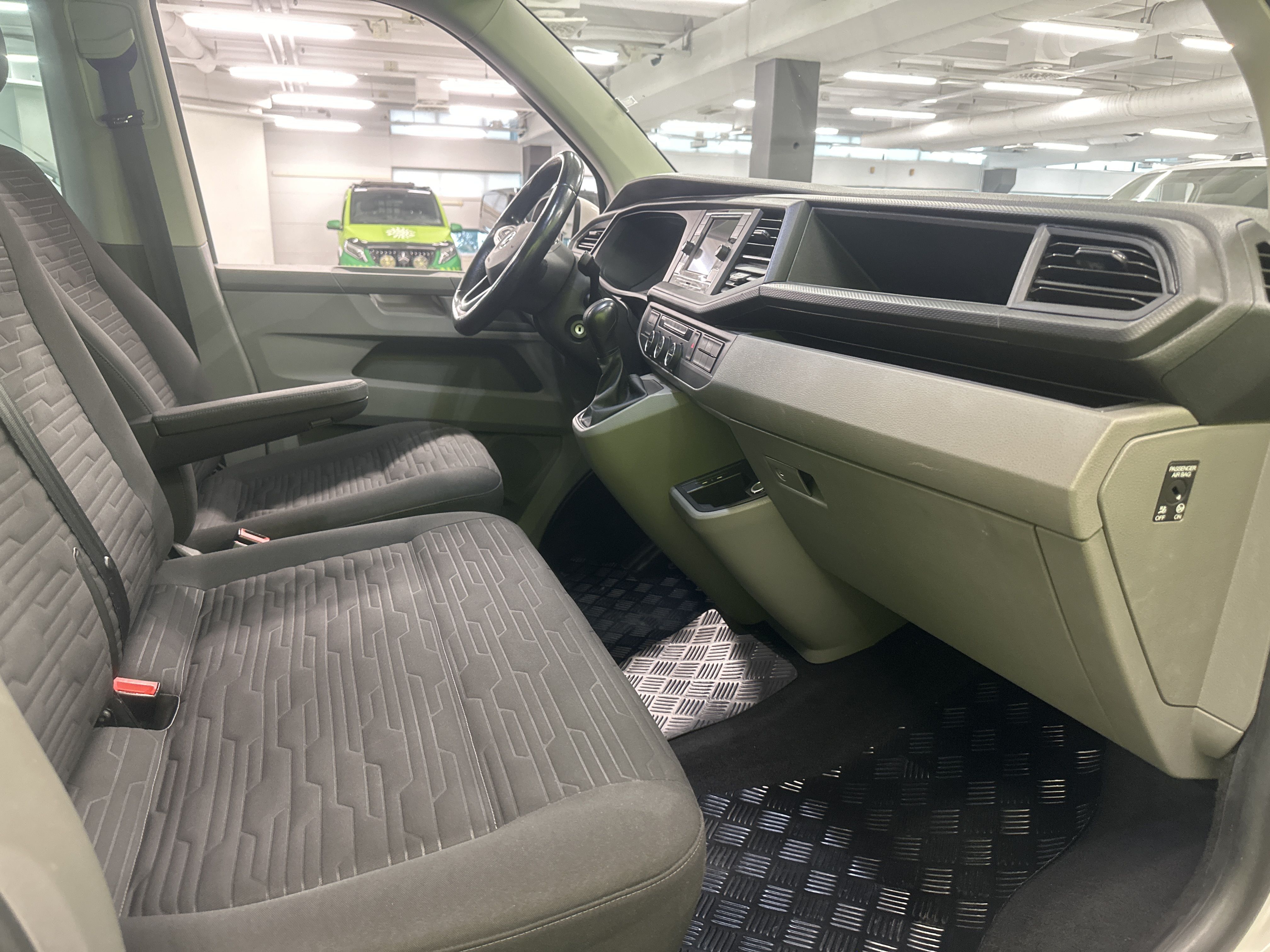 Volkswagen Caravelle 2020