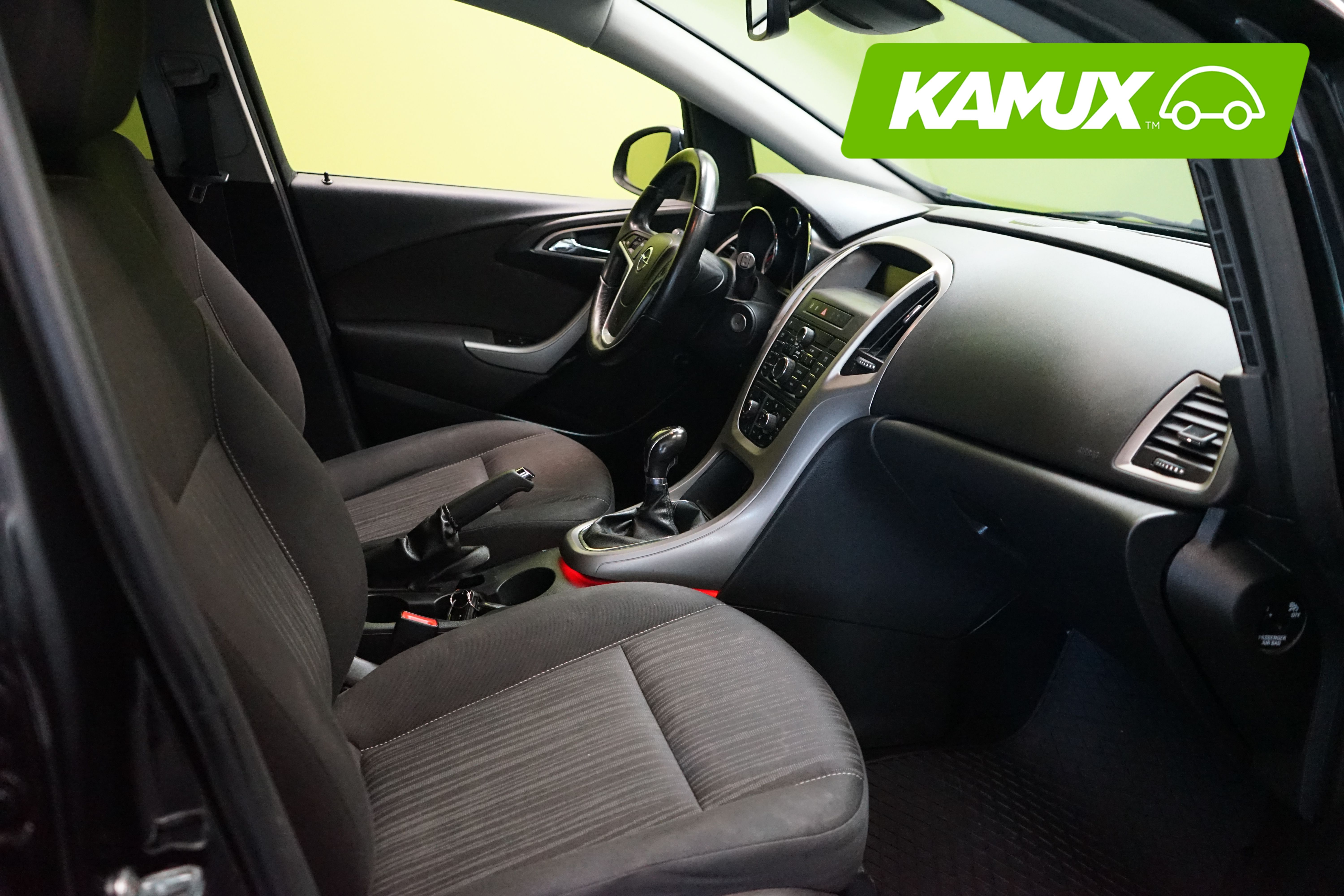 Opel Astra 2011