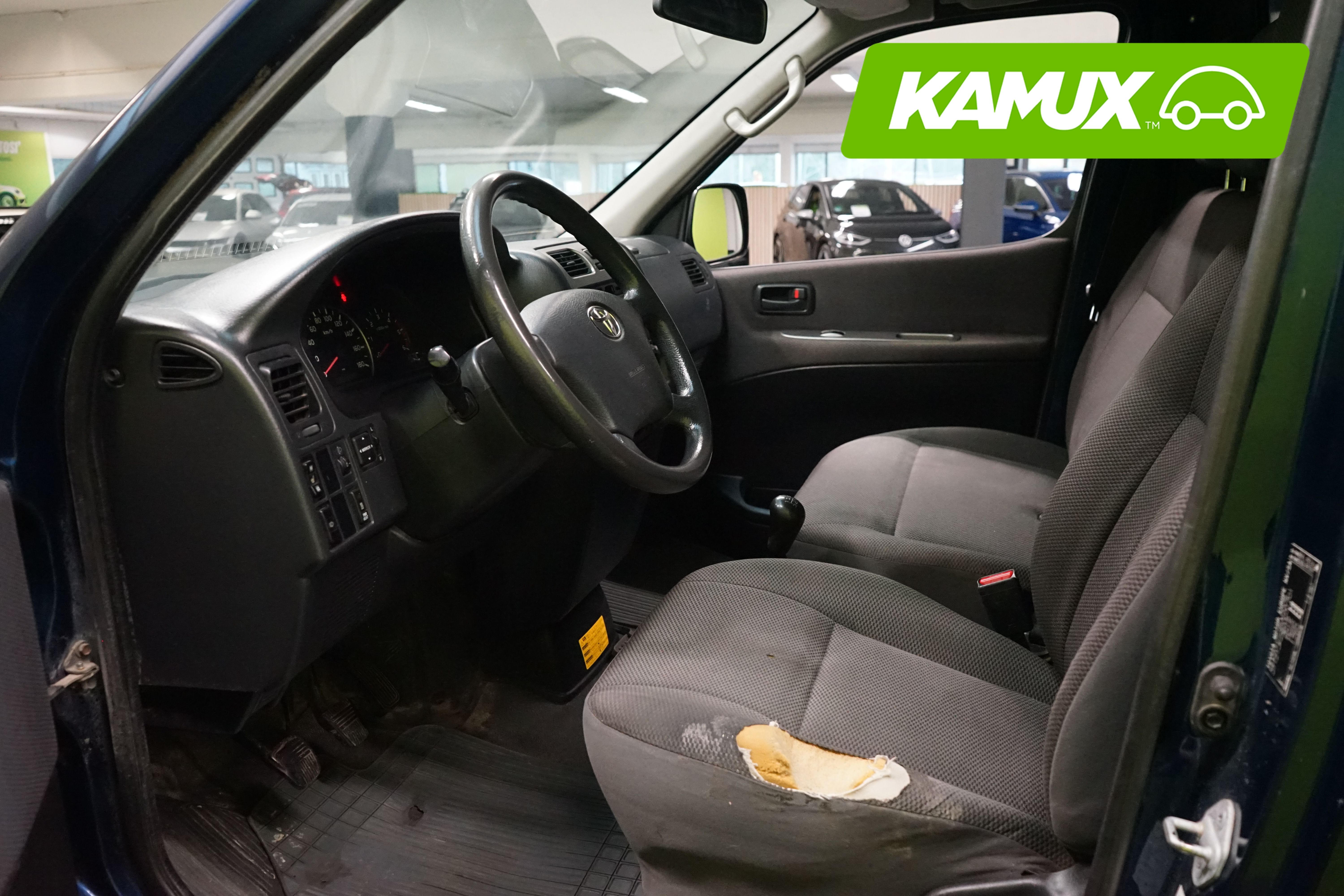 Toyota Hiace 2012