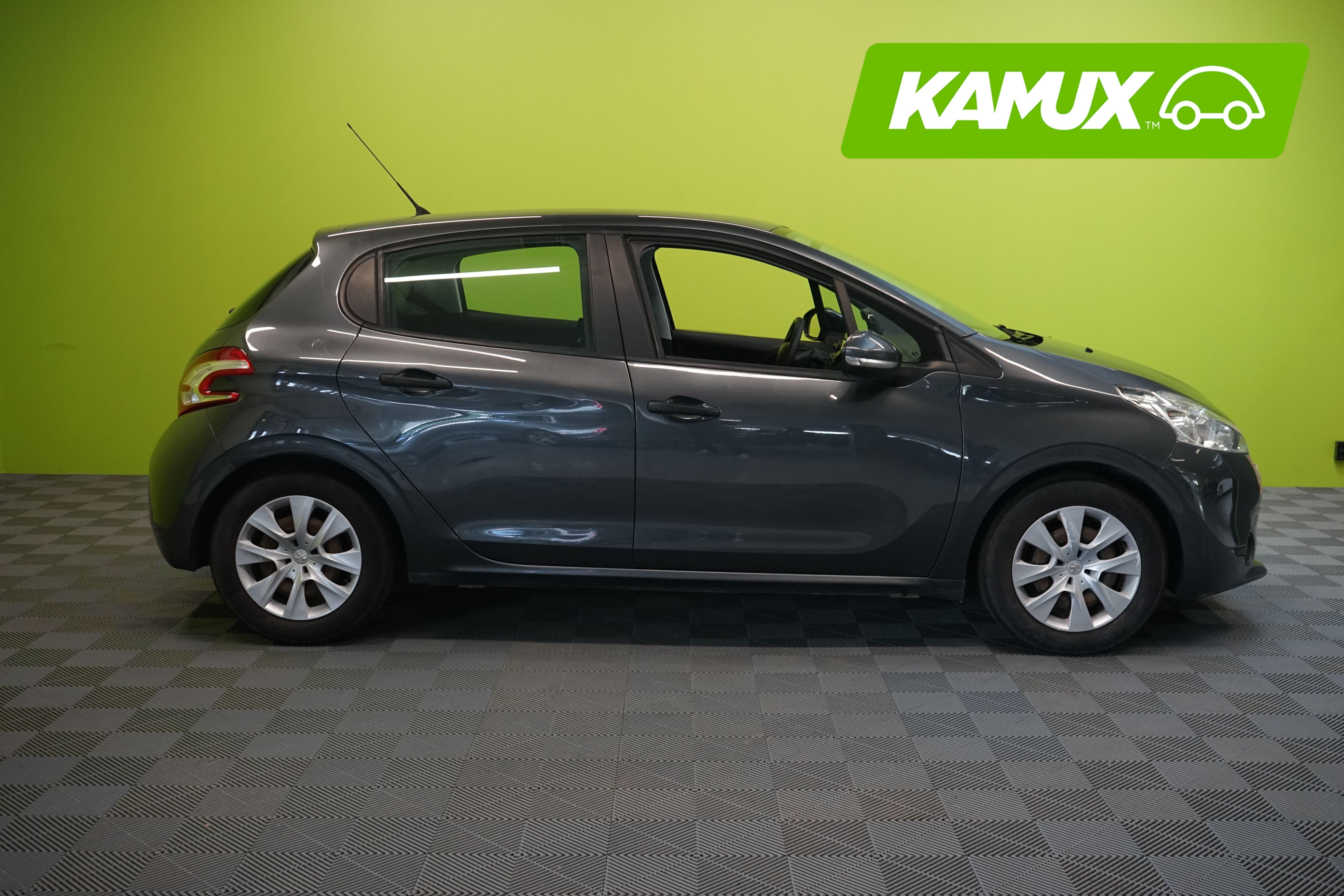 Peugeot 208 2014