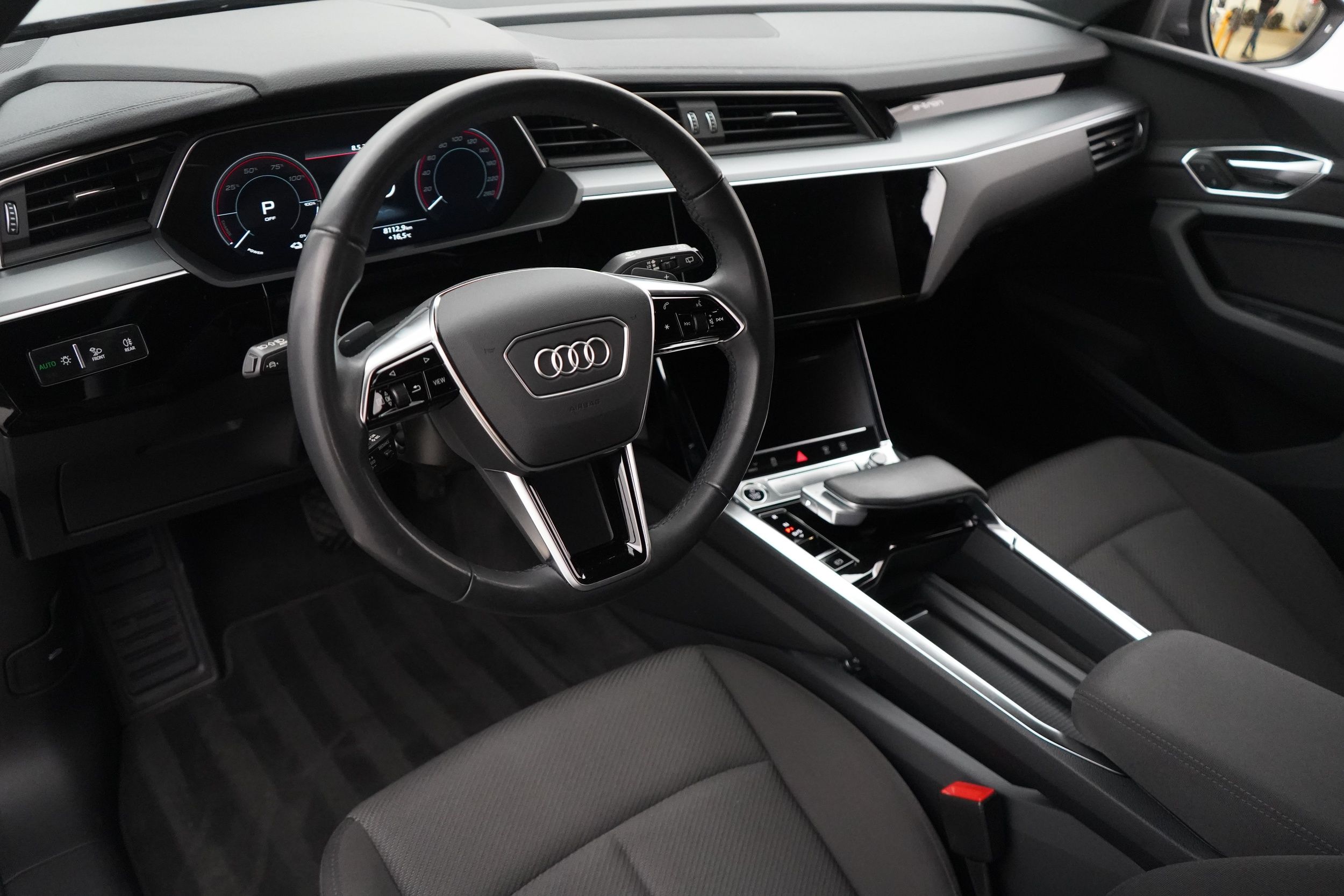 Audi e-tron 2023