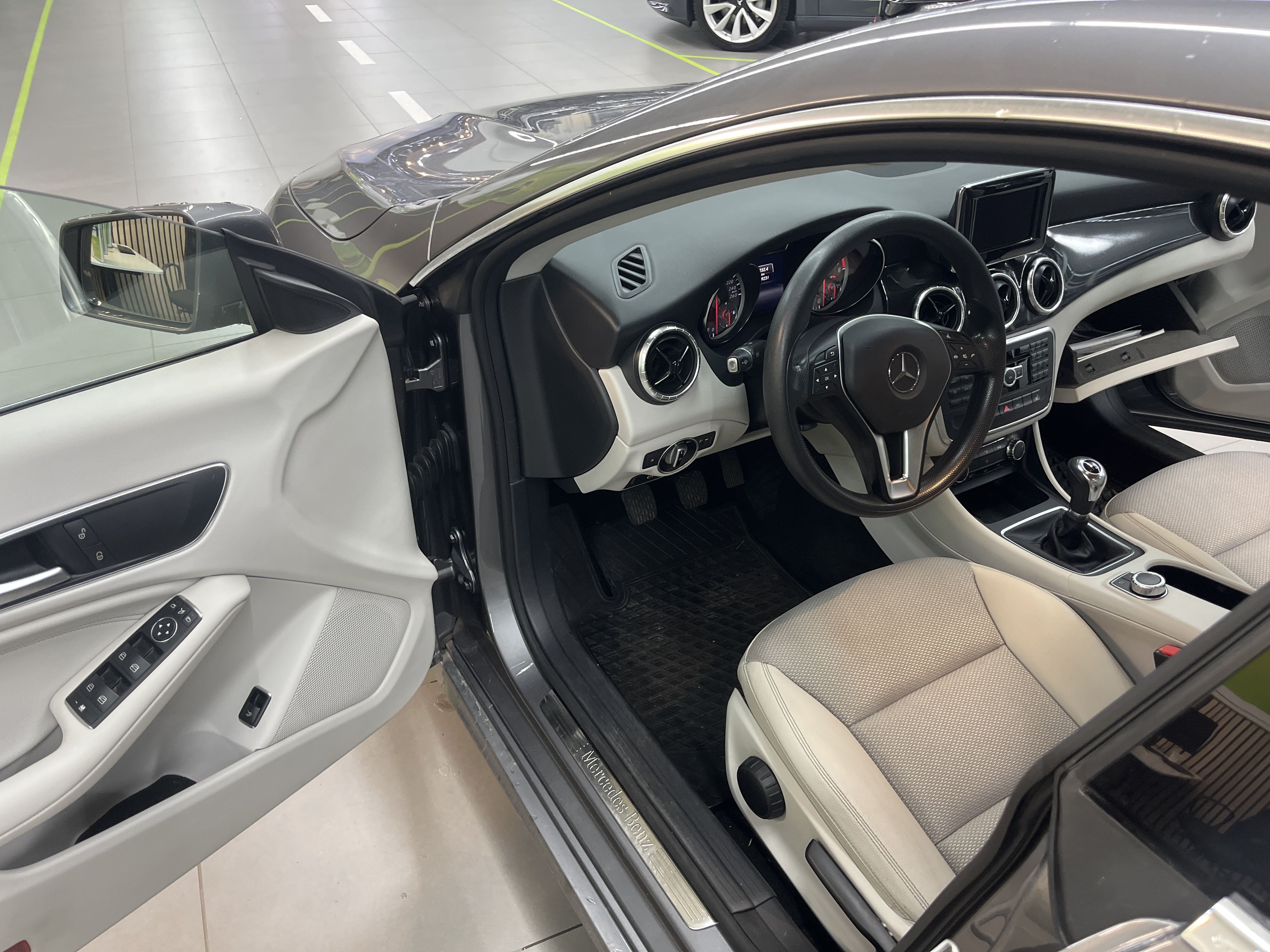 Mercedes-Benz CLA 2014