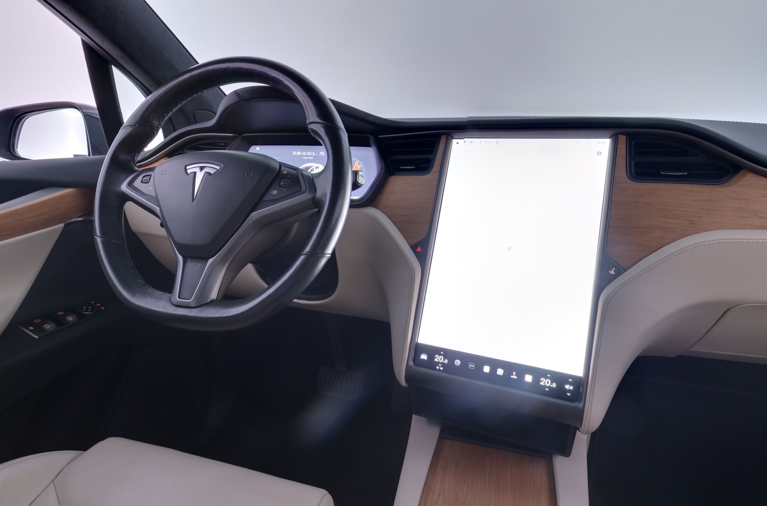 Tesla Model X 2020