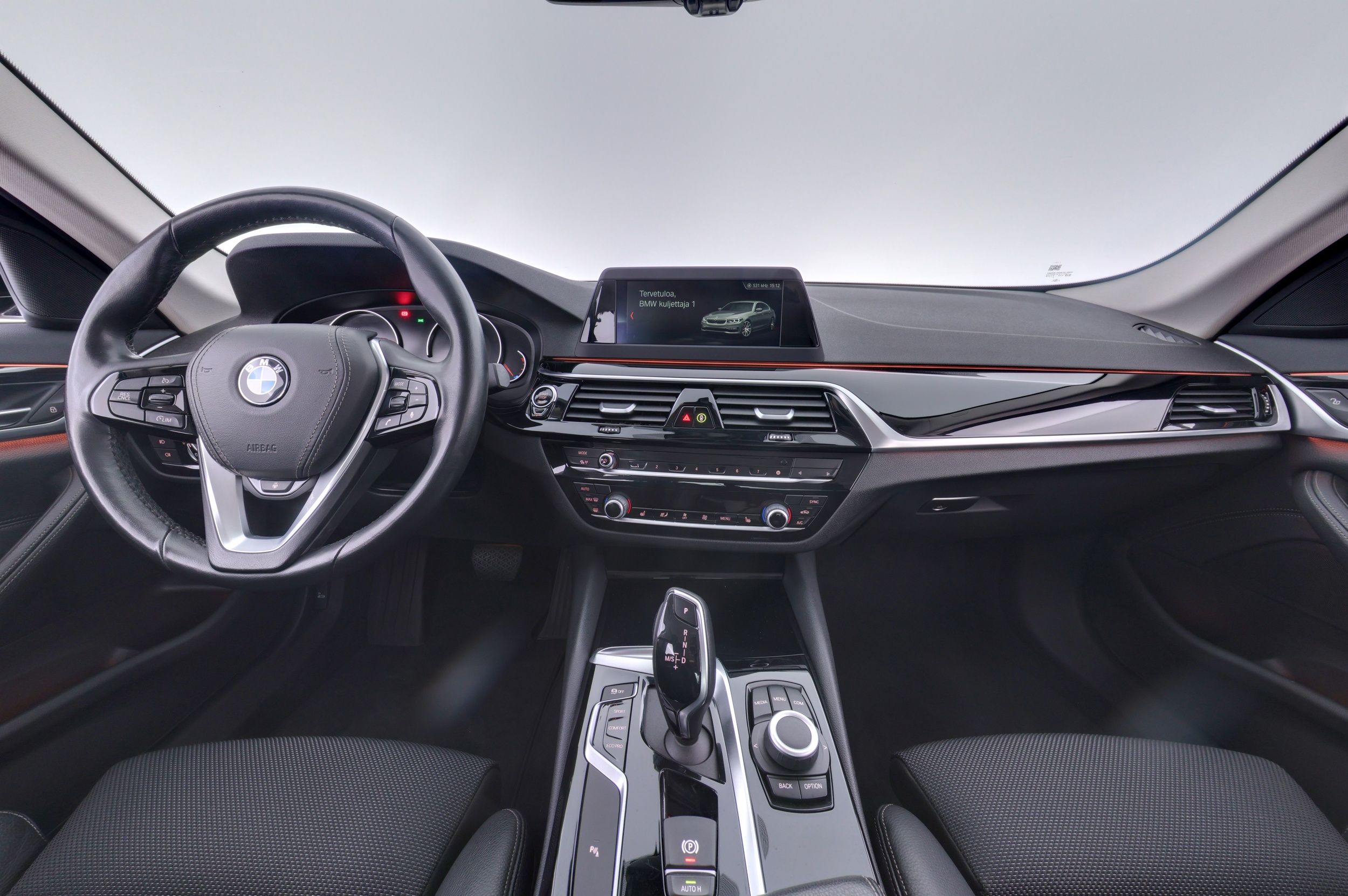 BMW 518 2018