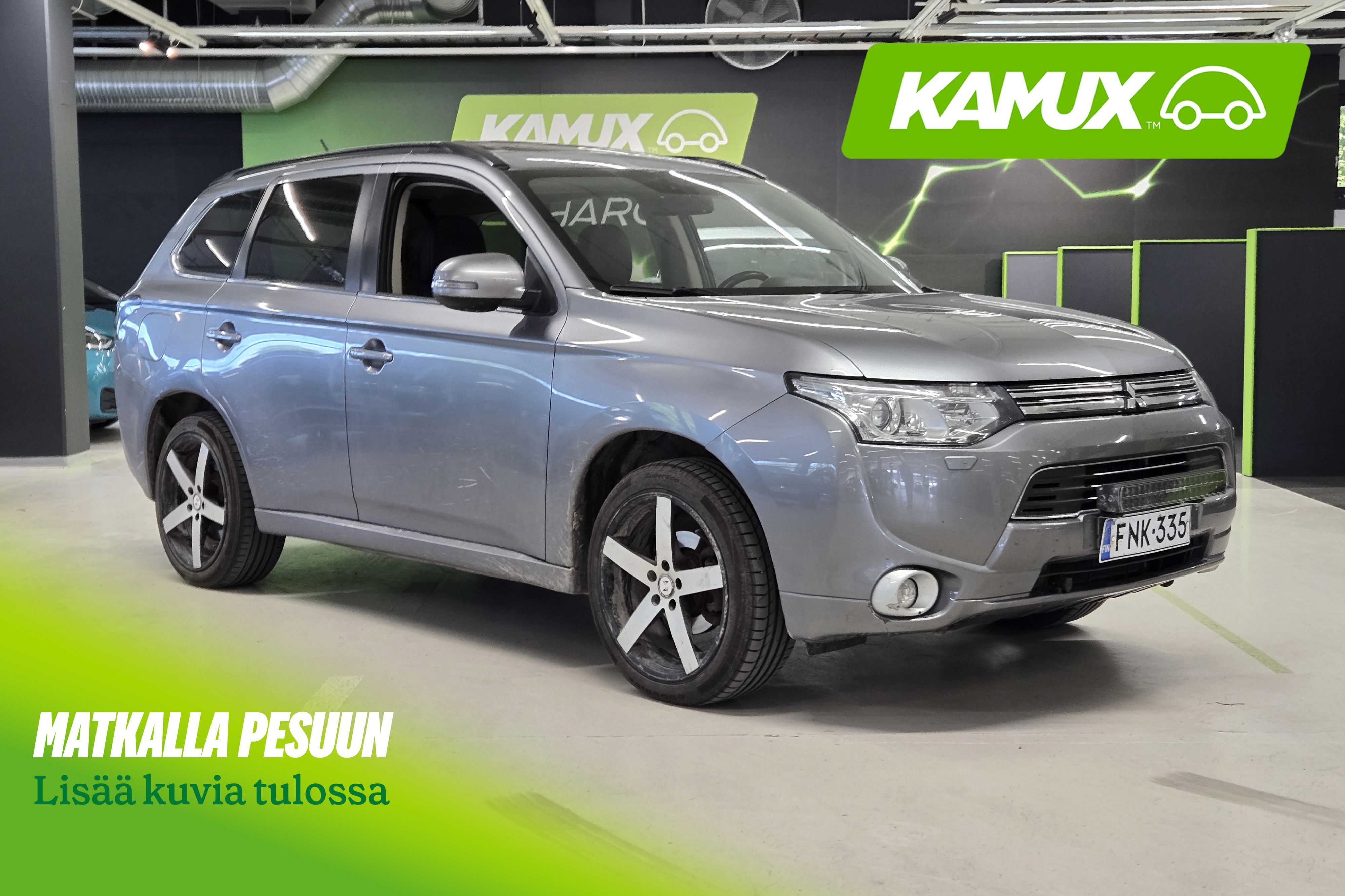 Mitsubishi Outlander PHEV 2013