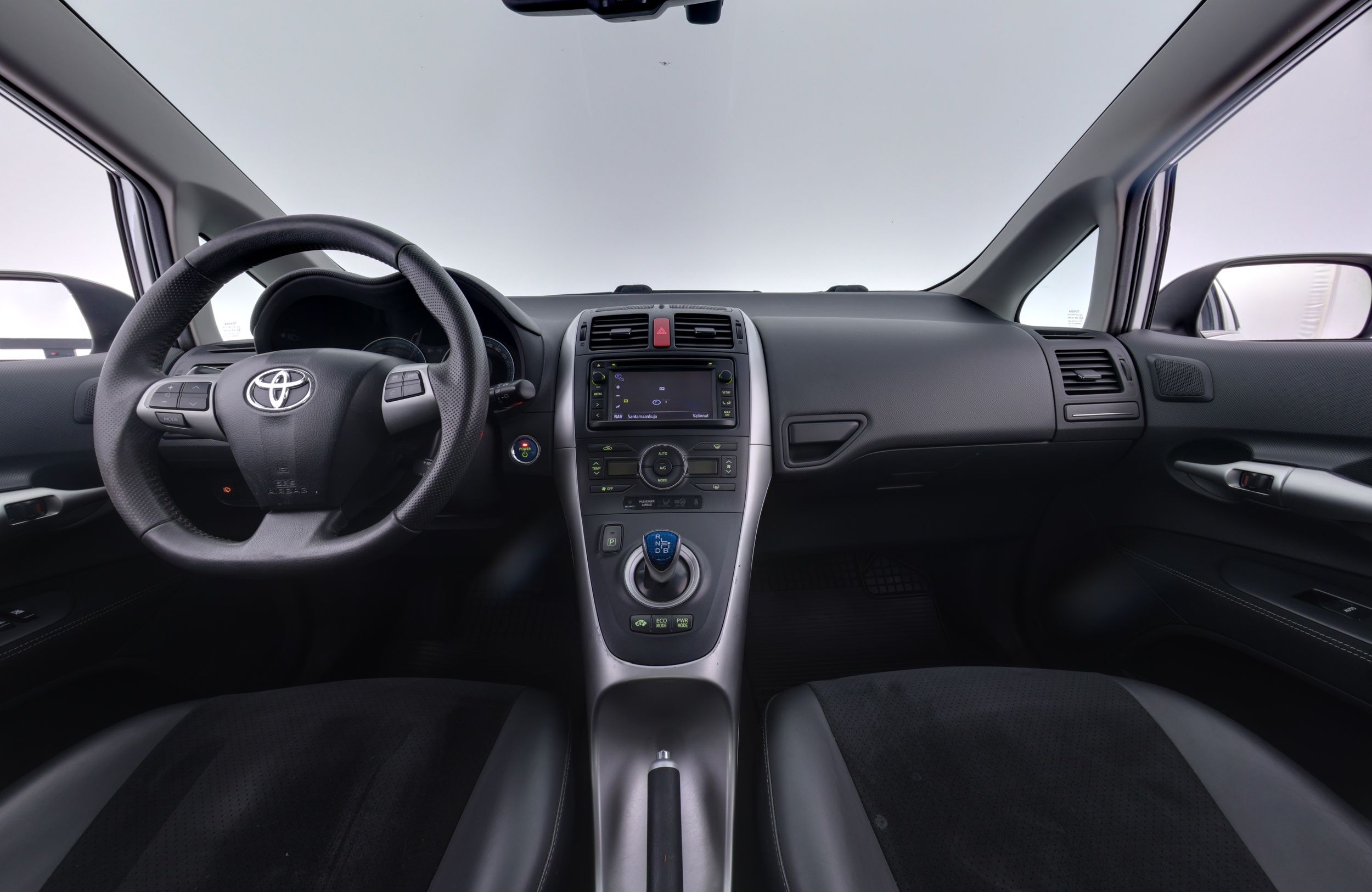 Toyota Auris 2012