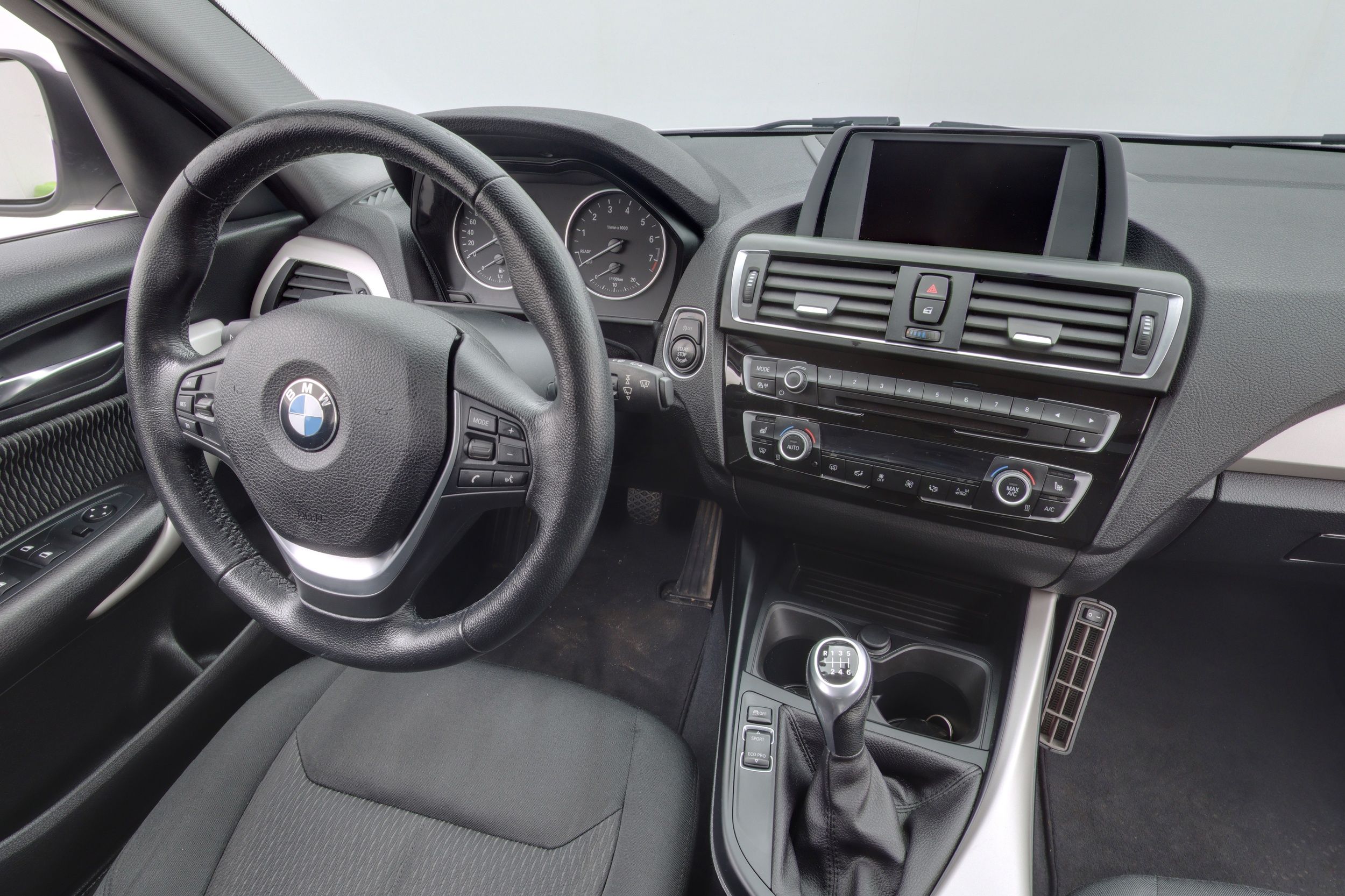 BMW 118 2016