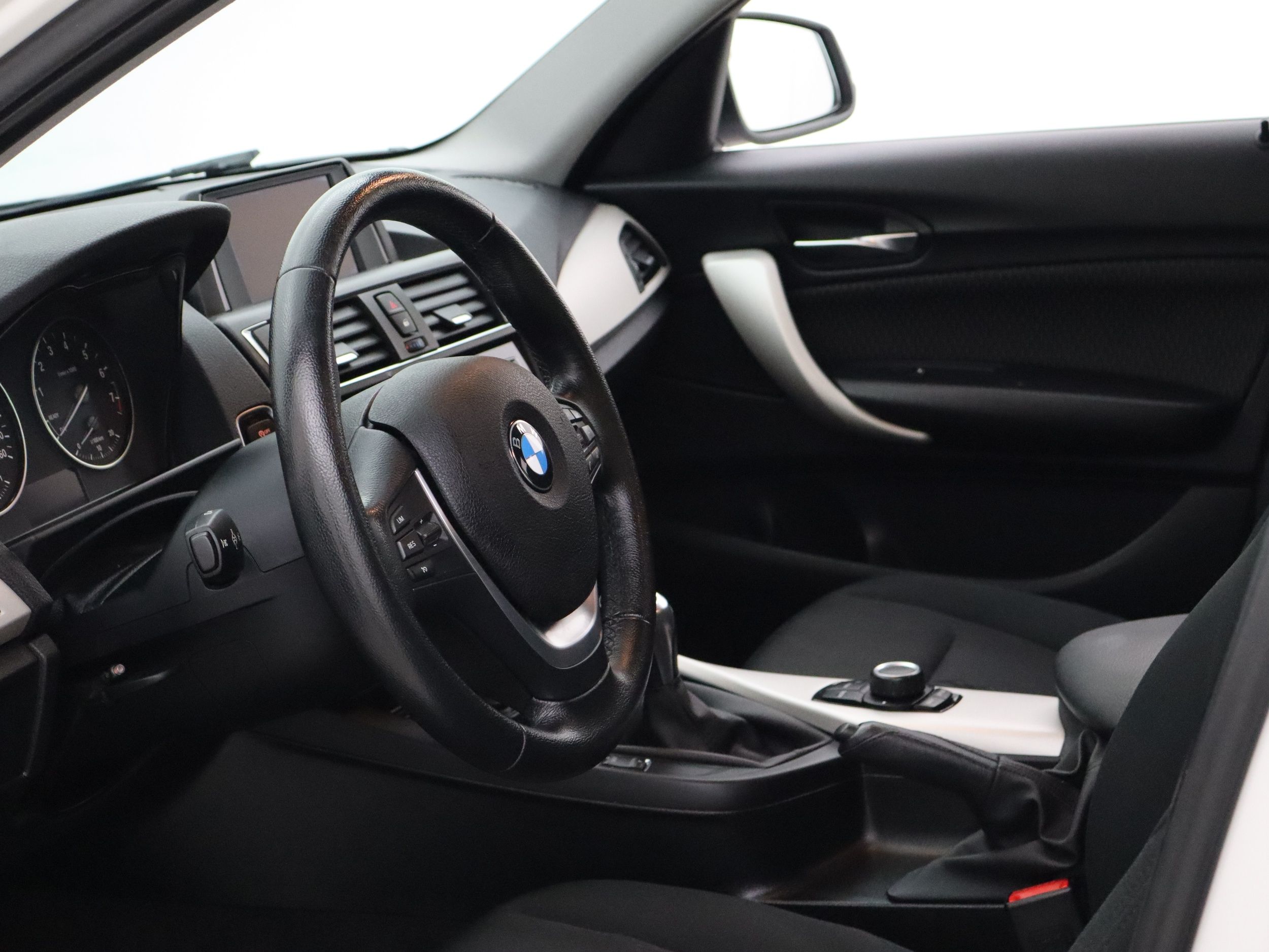 BMW 118 2016
