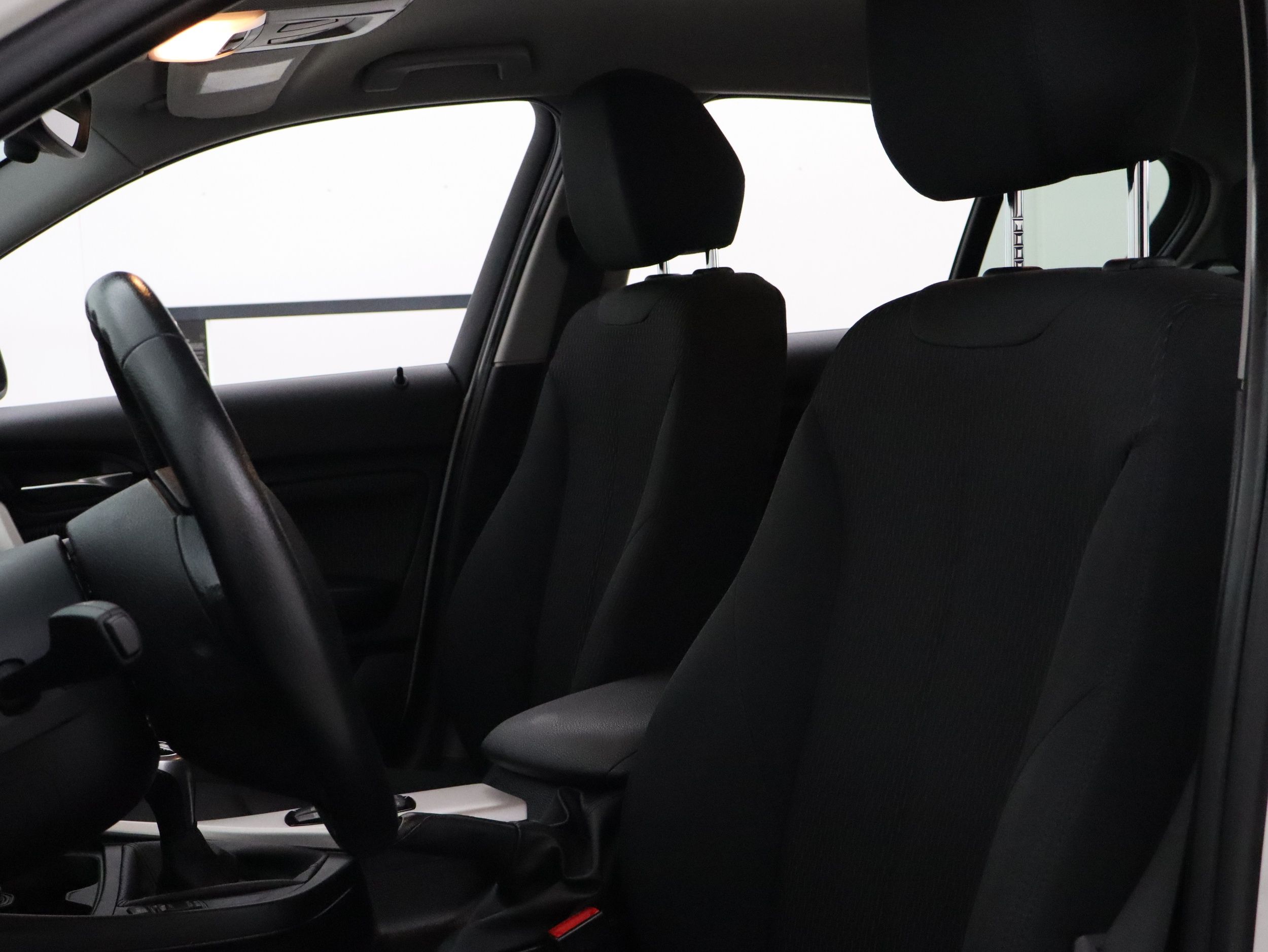 BMW 118 2016