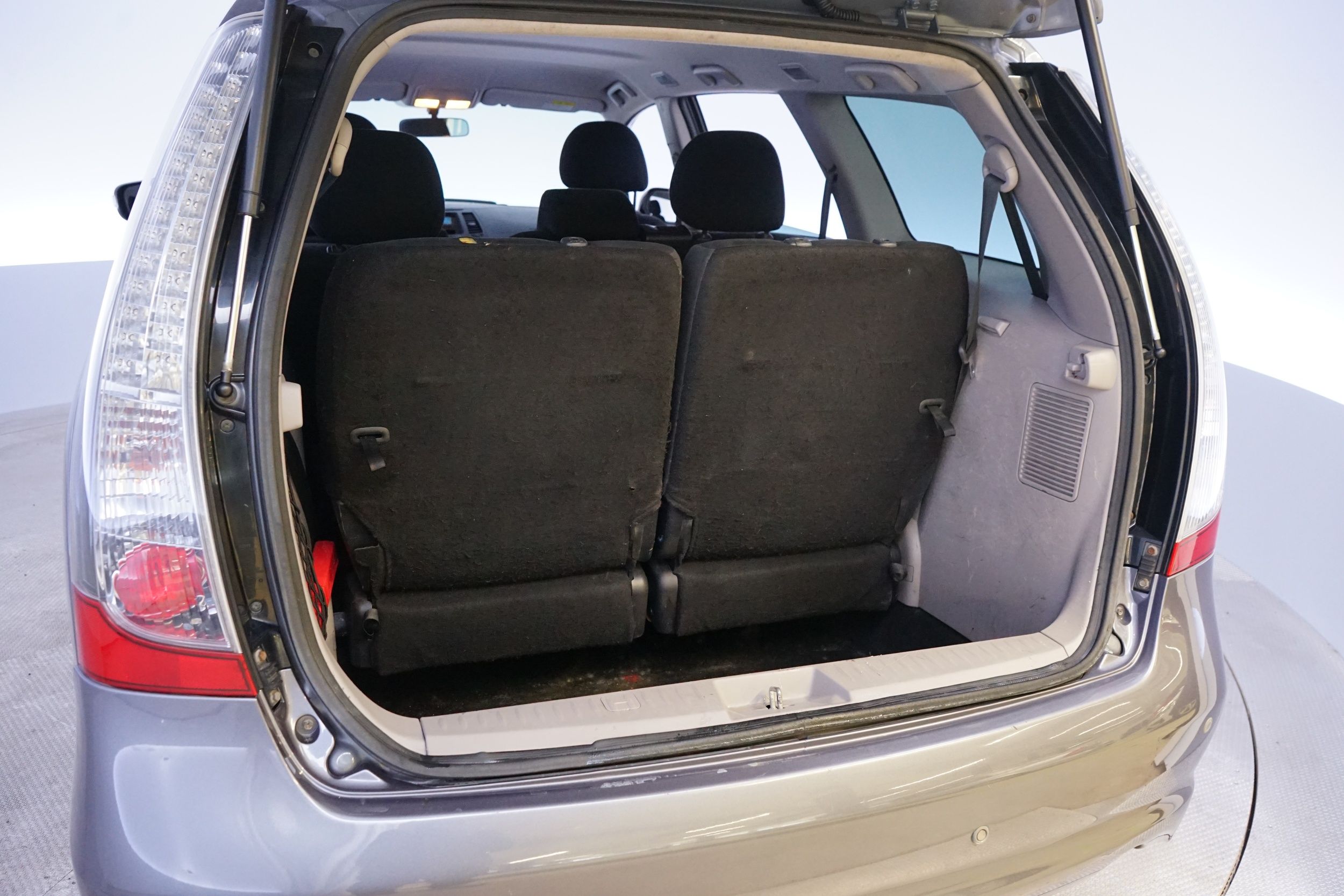 Mitsubishi Grandis 2009