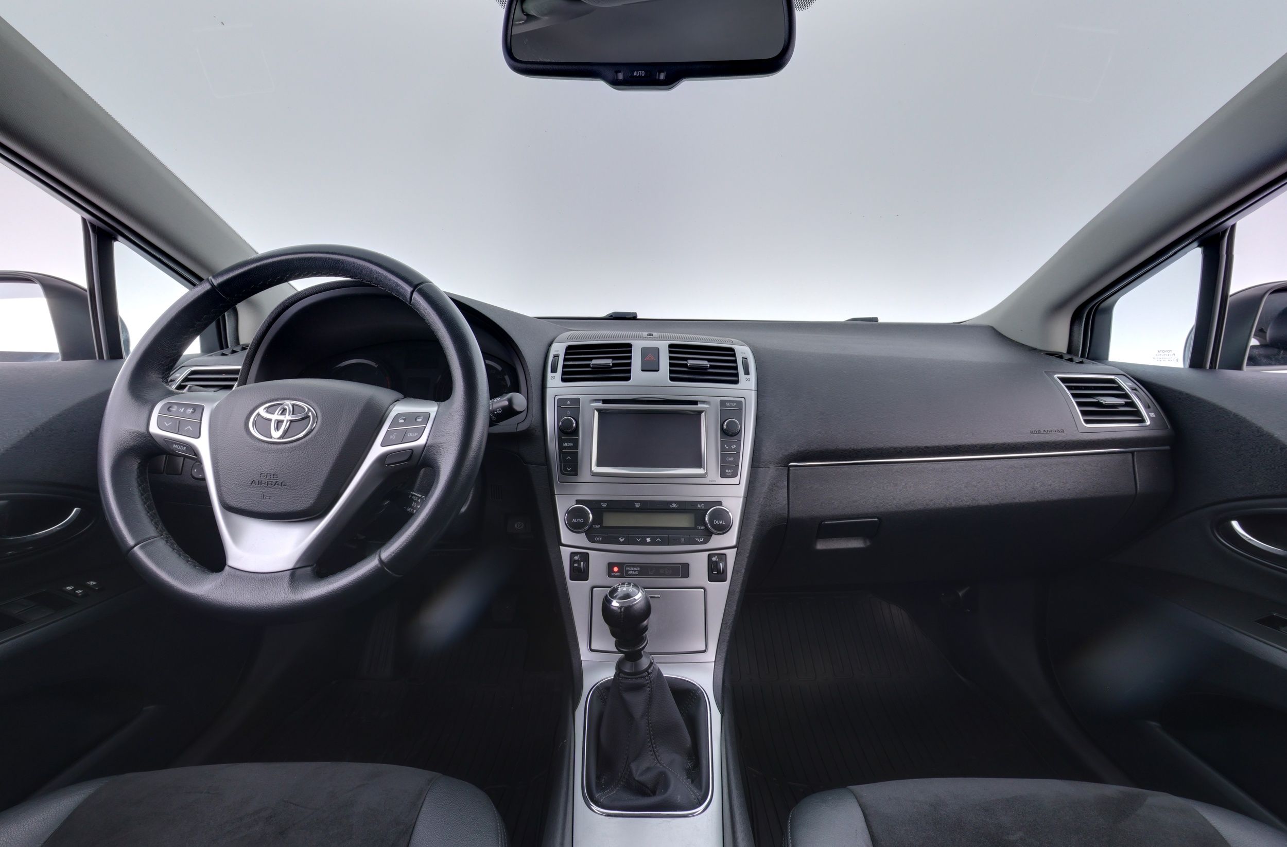 Toyota Avensis 2014