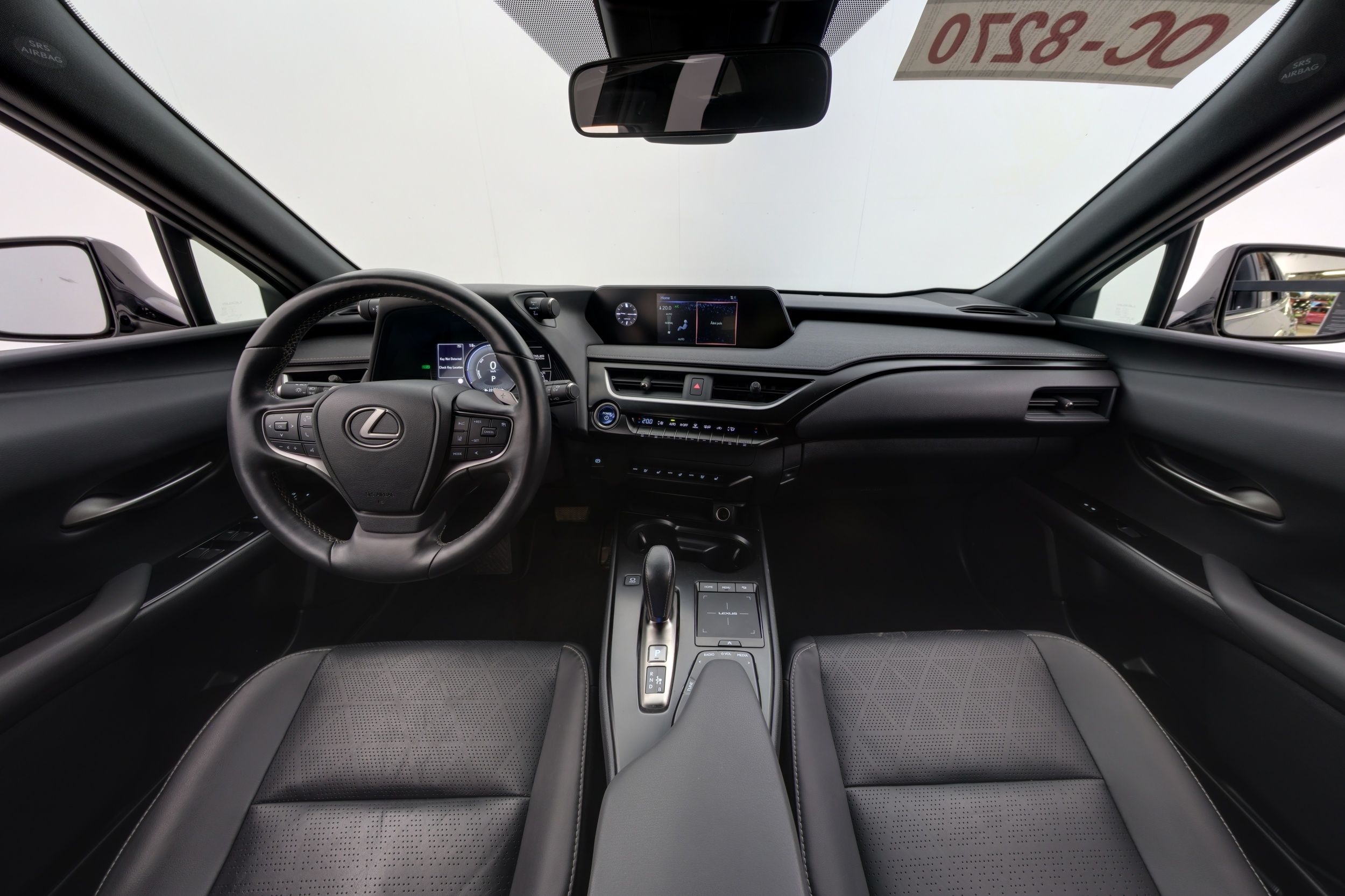 Lexus UX 2023