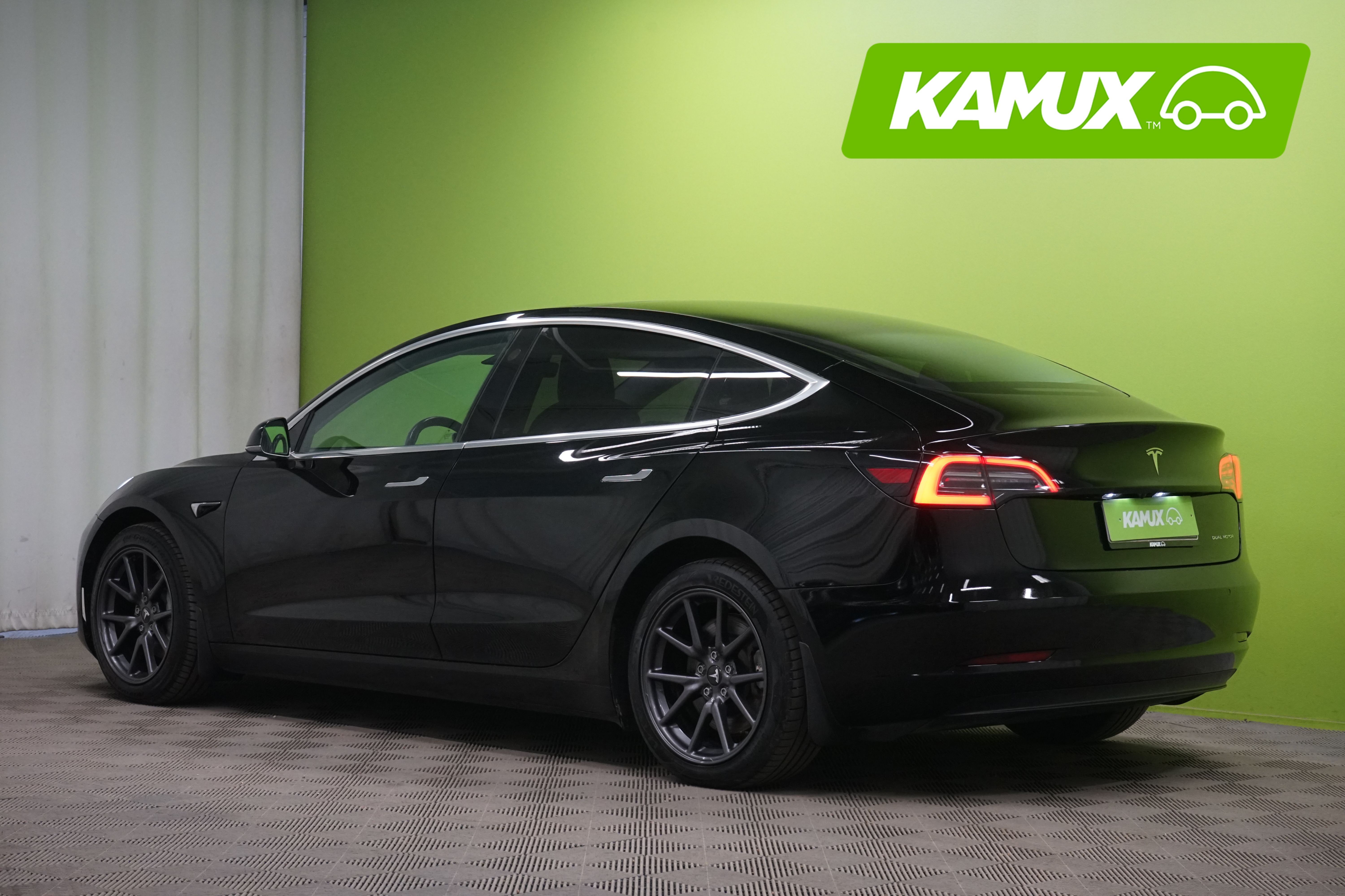 Tesla Model 3 2019