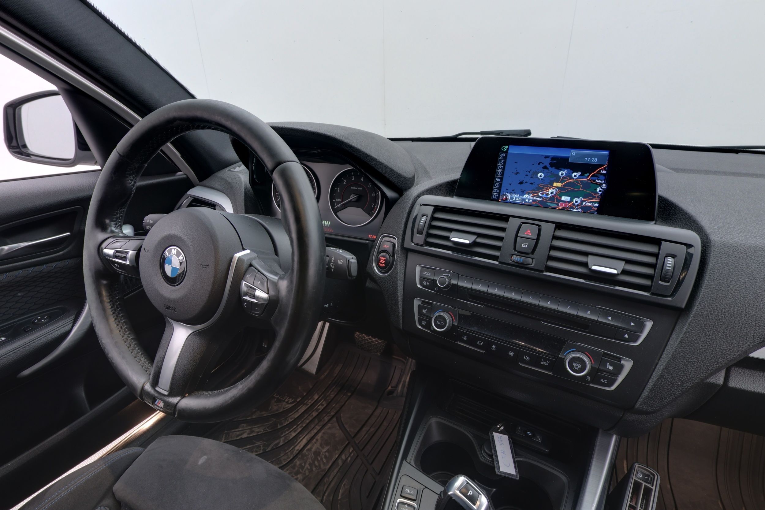 BMW 118 2015