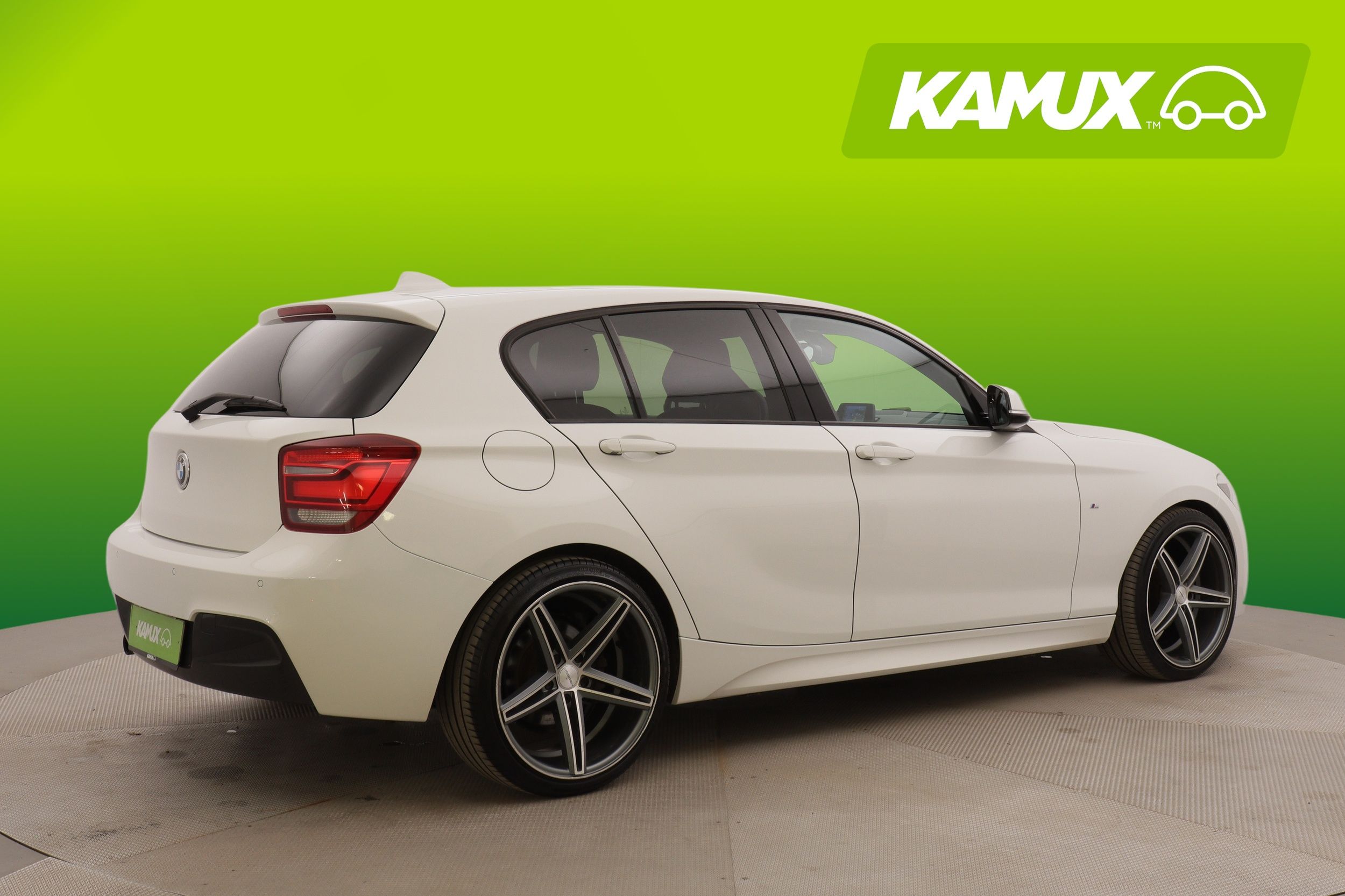 BMW 118 2015