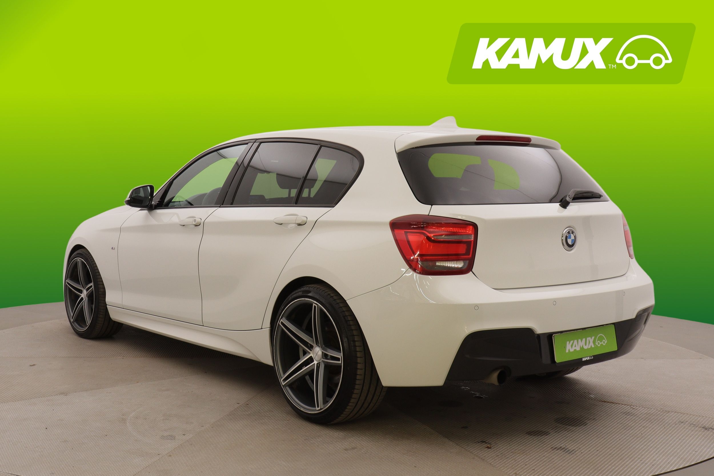 BMW 118 2015