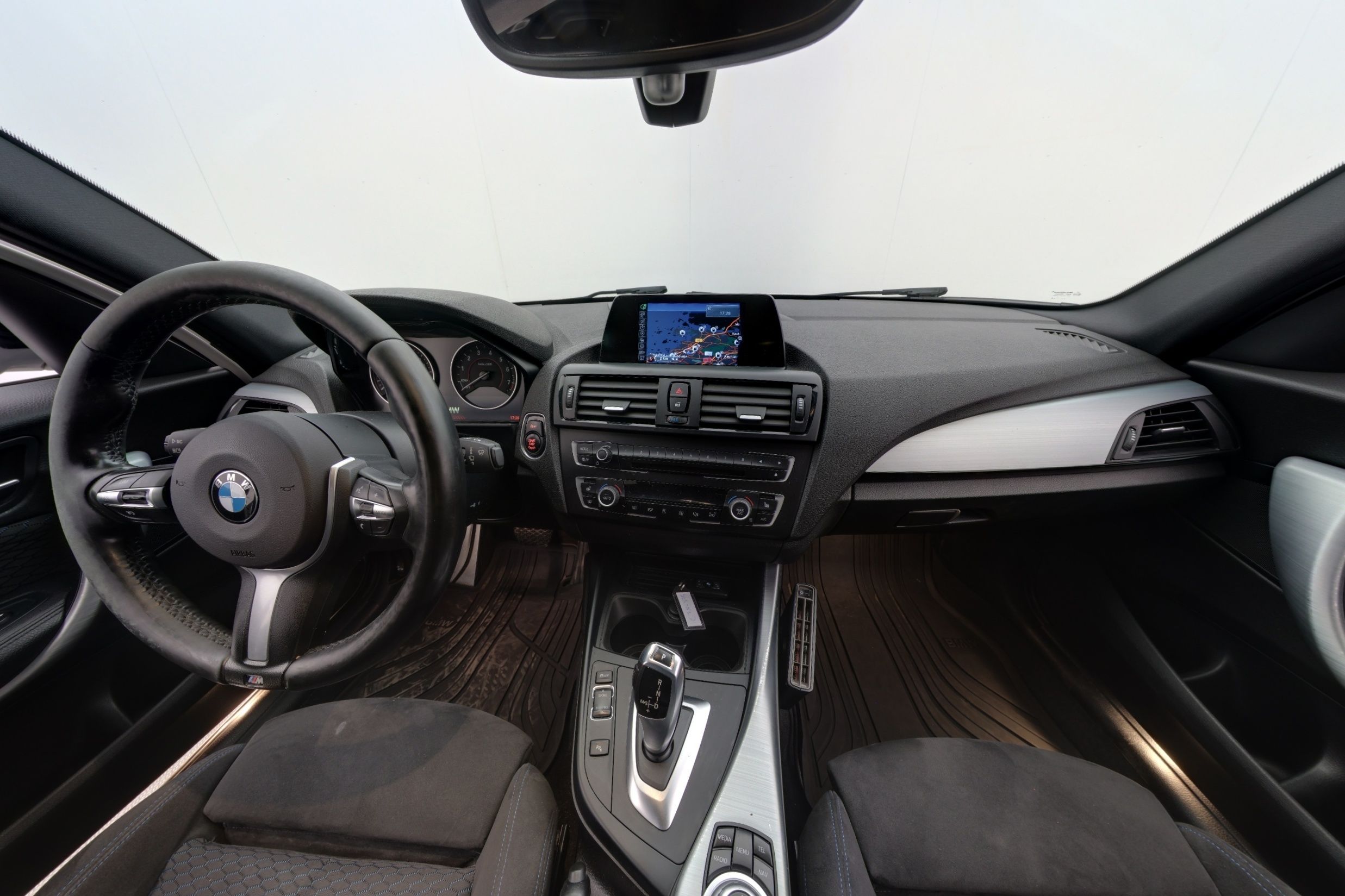 BMW 118 2015