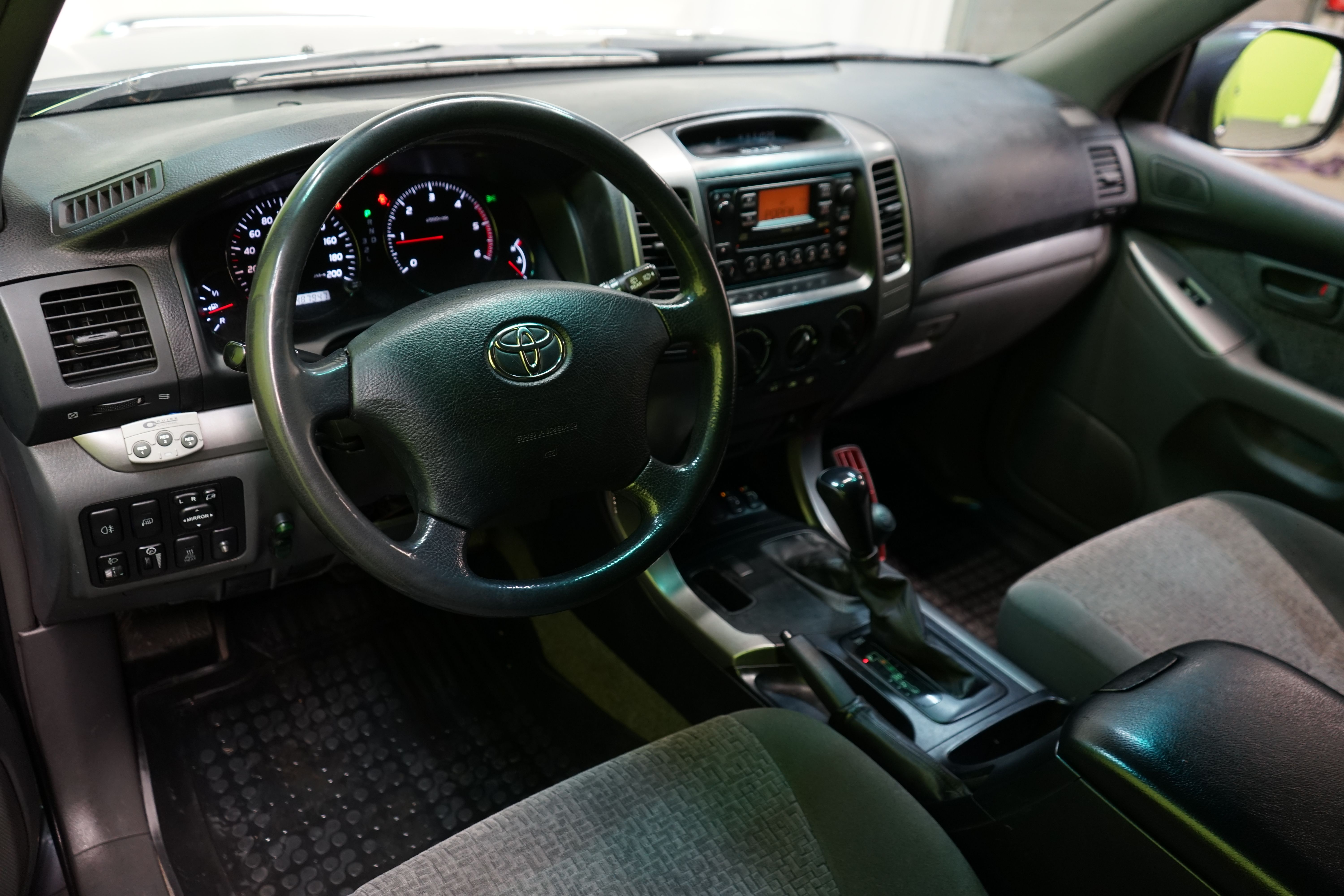 Toyota Land Cruiser 2003