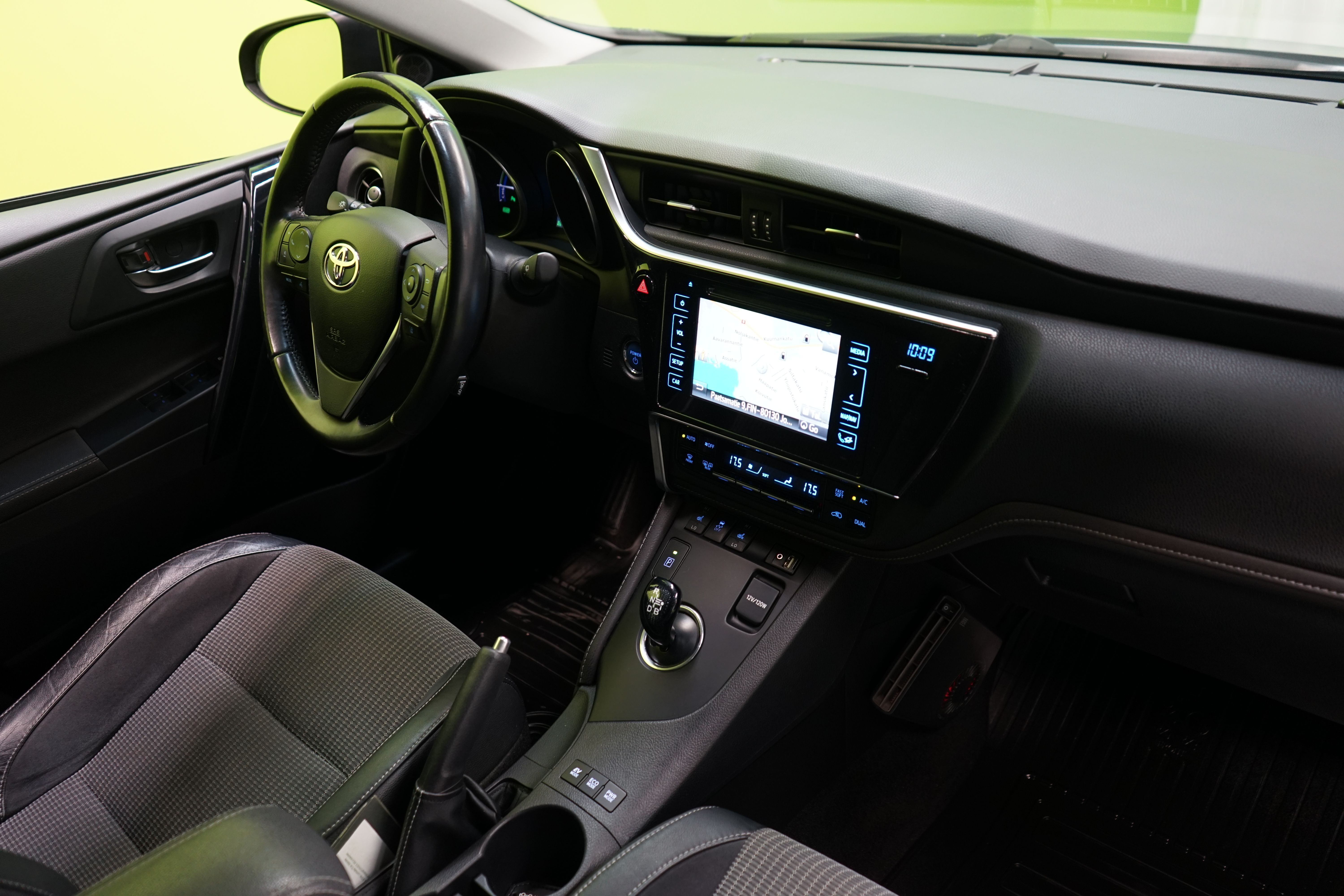 Toyota Auris 2016