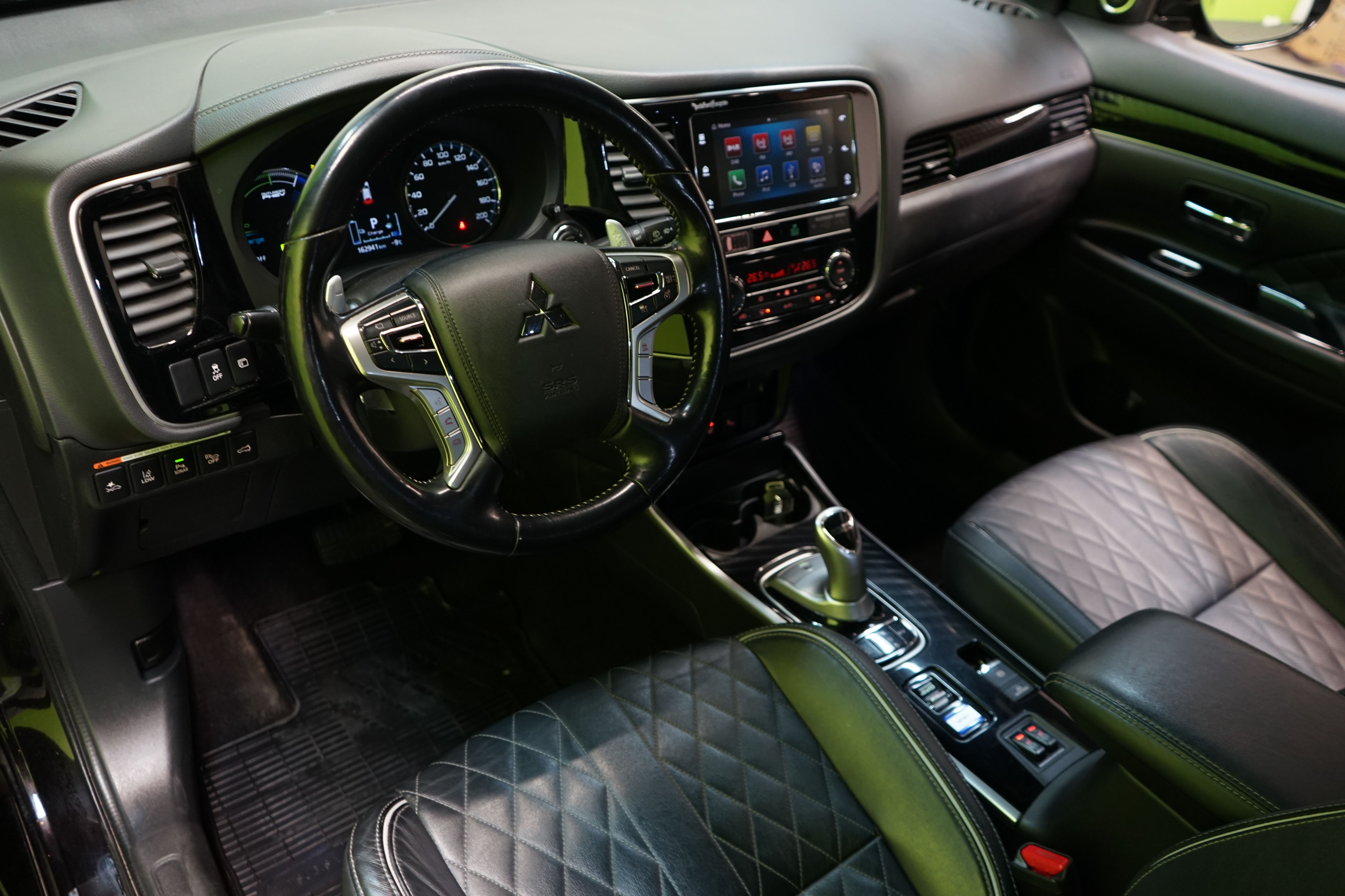 Mitsubishi Outlander PHEV 2019