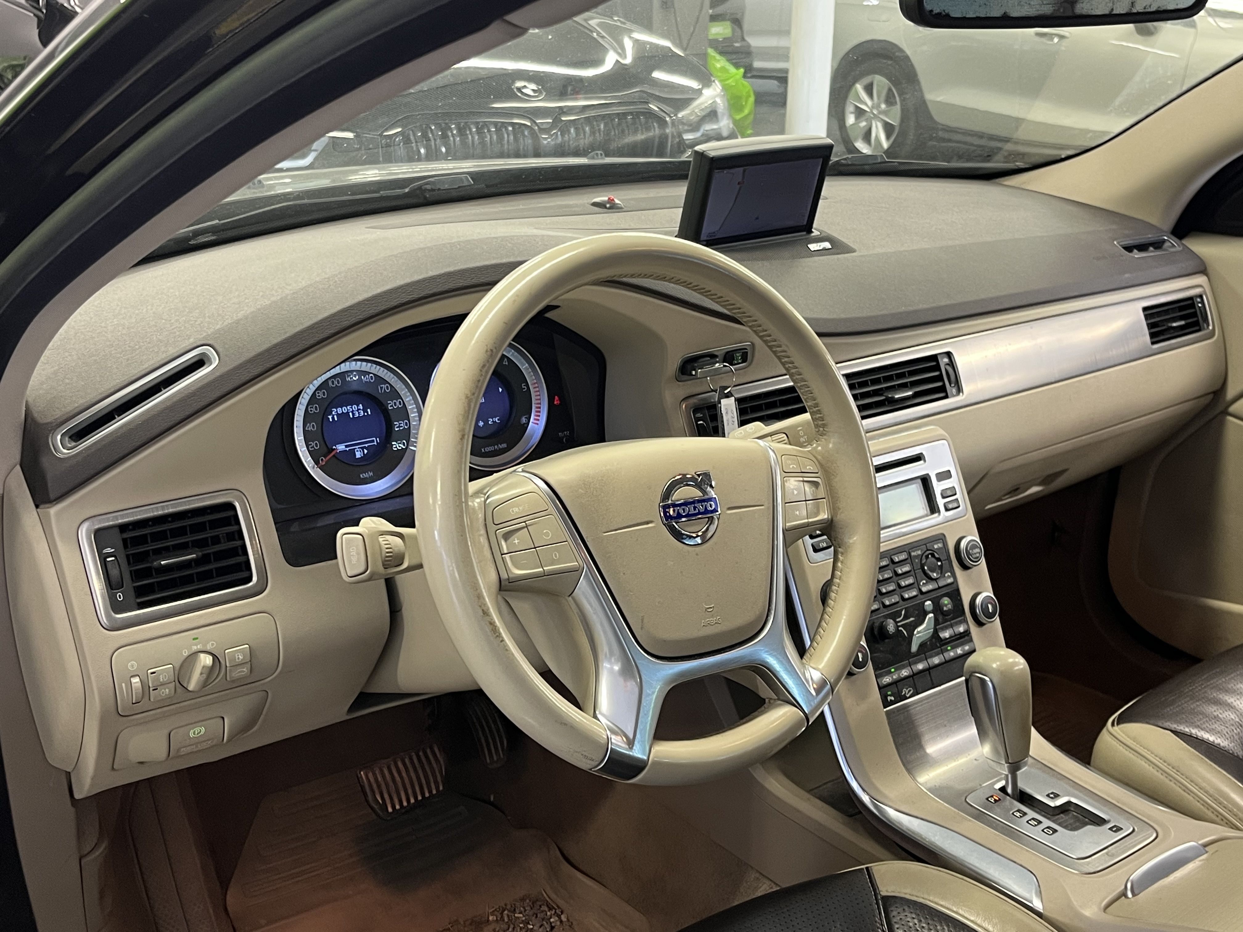 Volvo XC70 2011