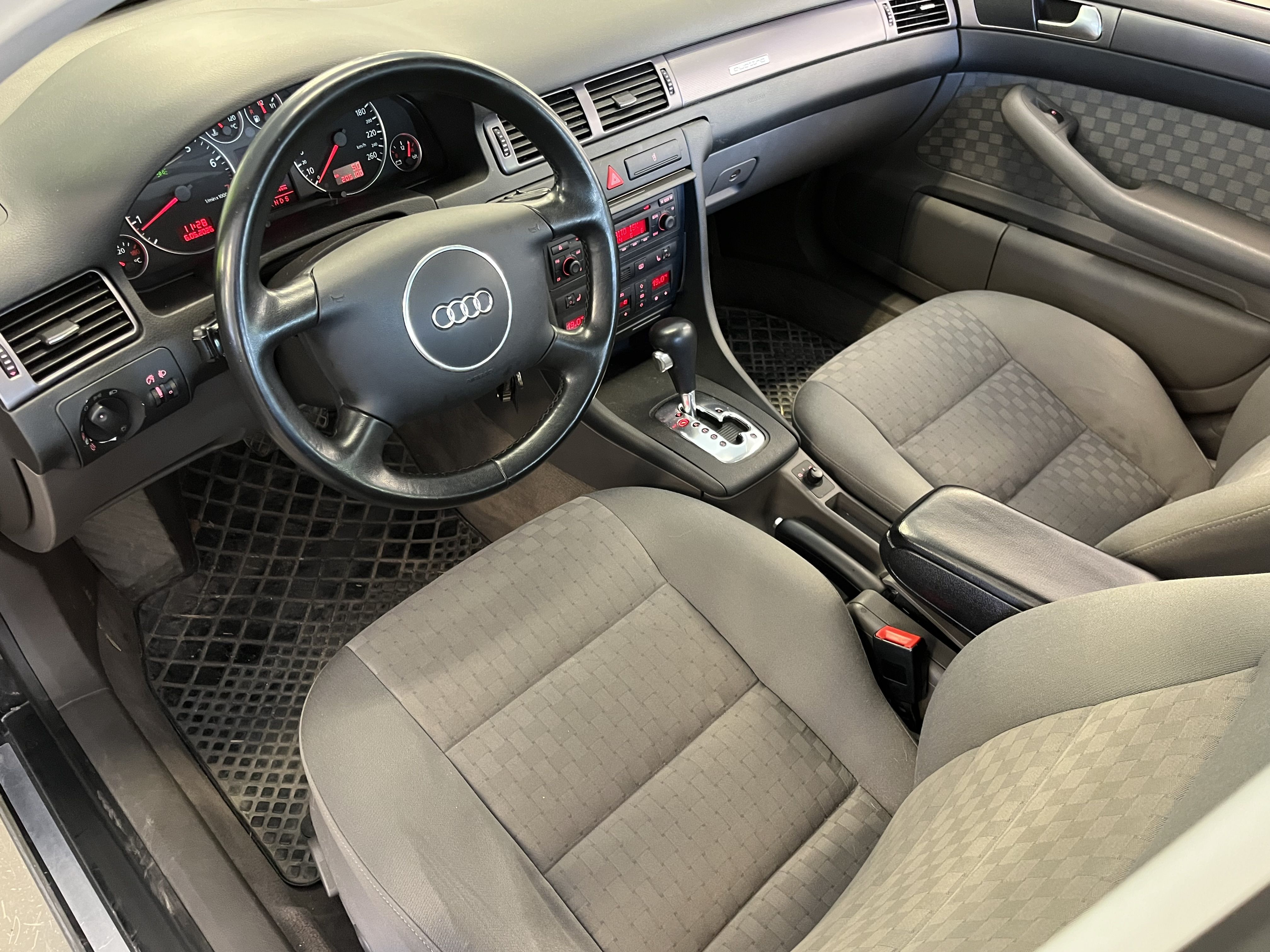 Audi A6 2004