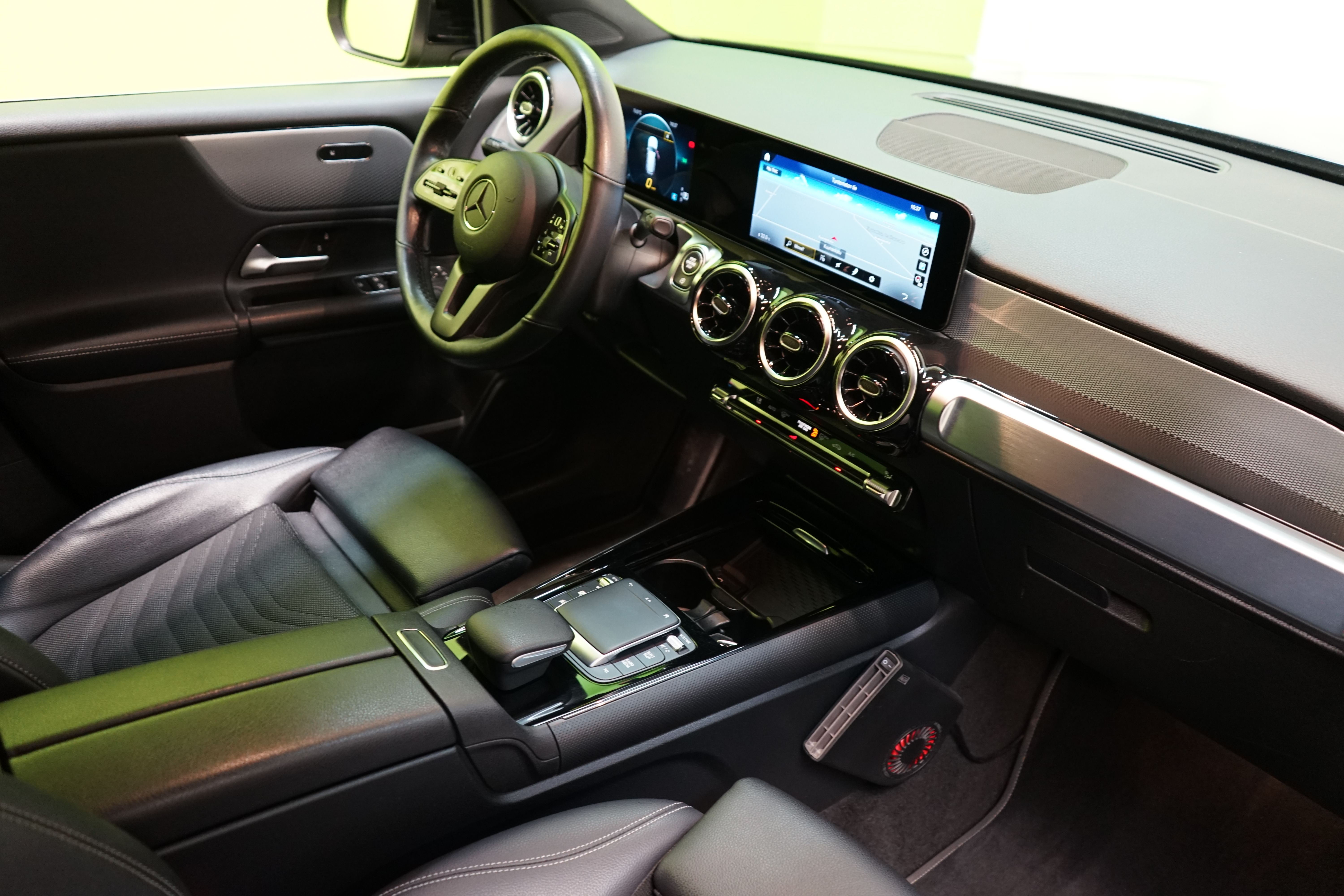 Mercedes-Benz GLB 2021