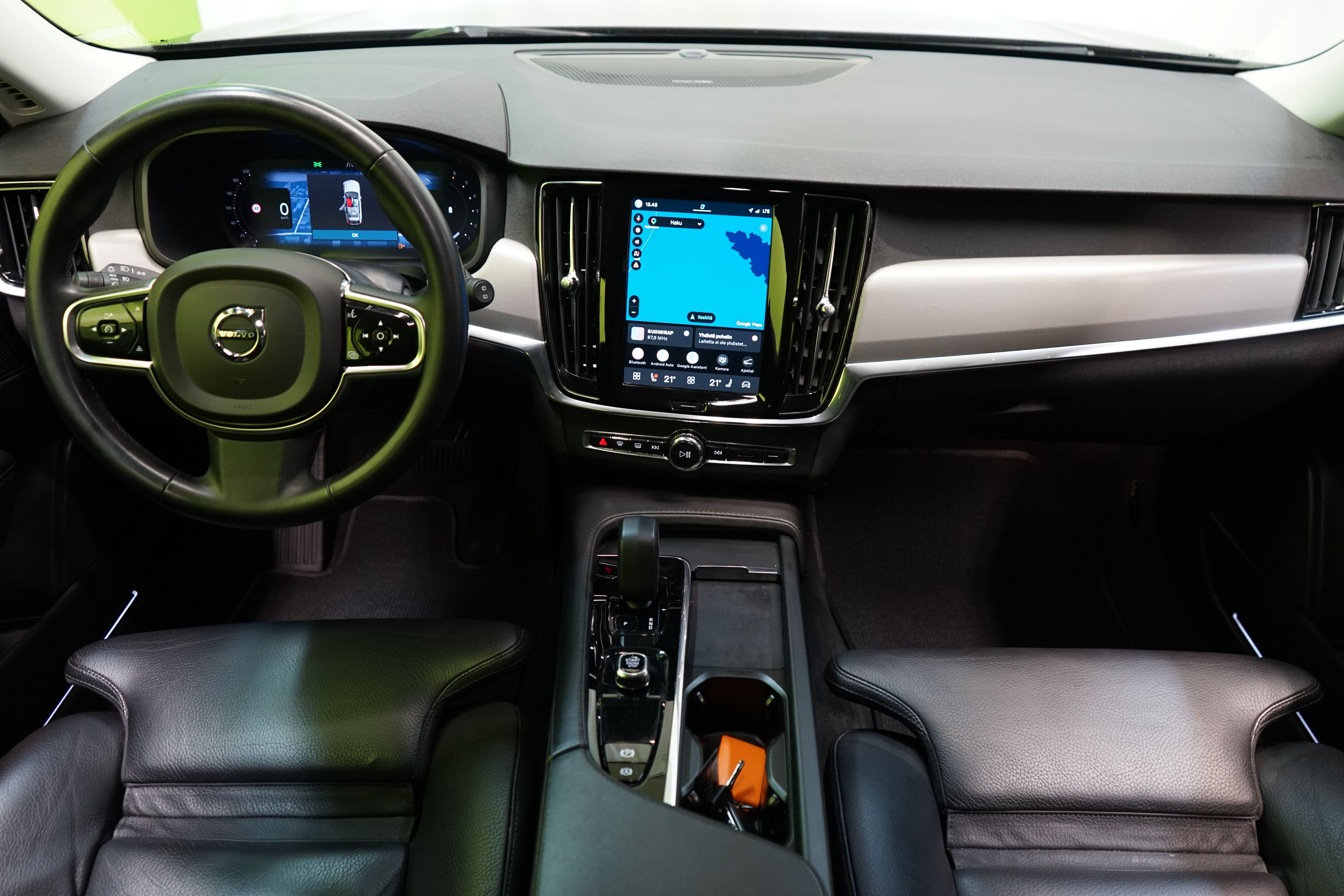 Volvo V90 Cross Country 2023