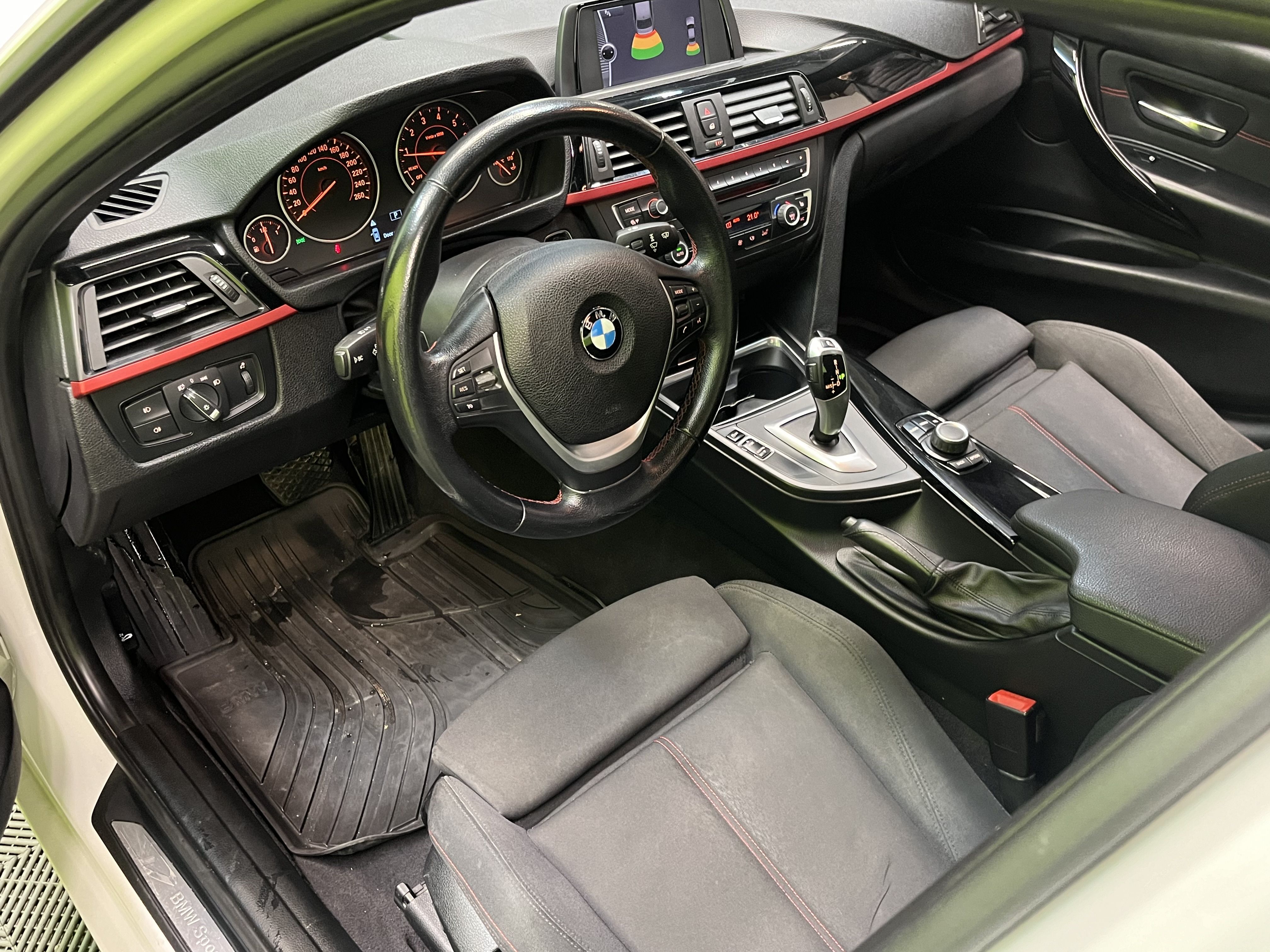 BMW 320 2013