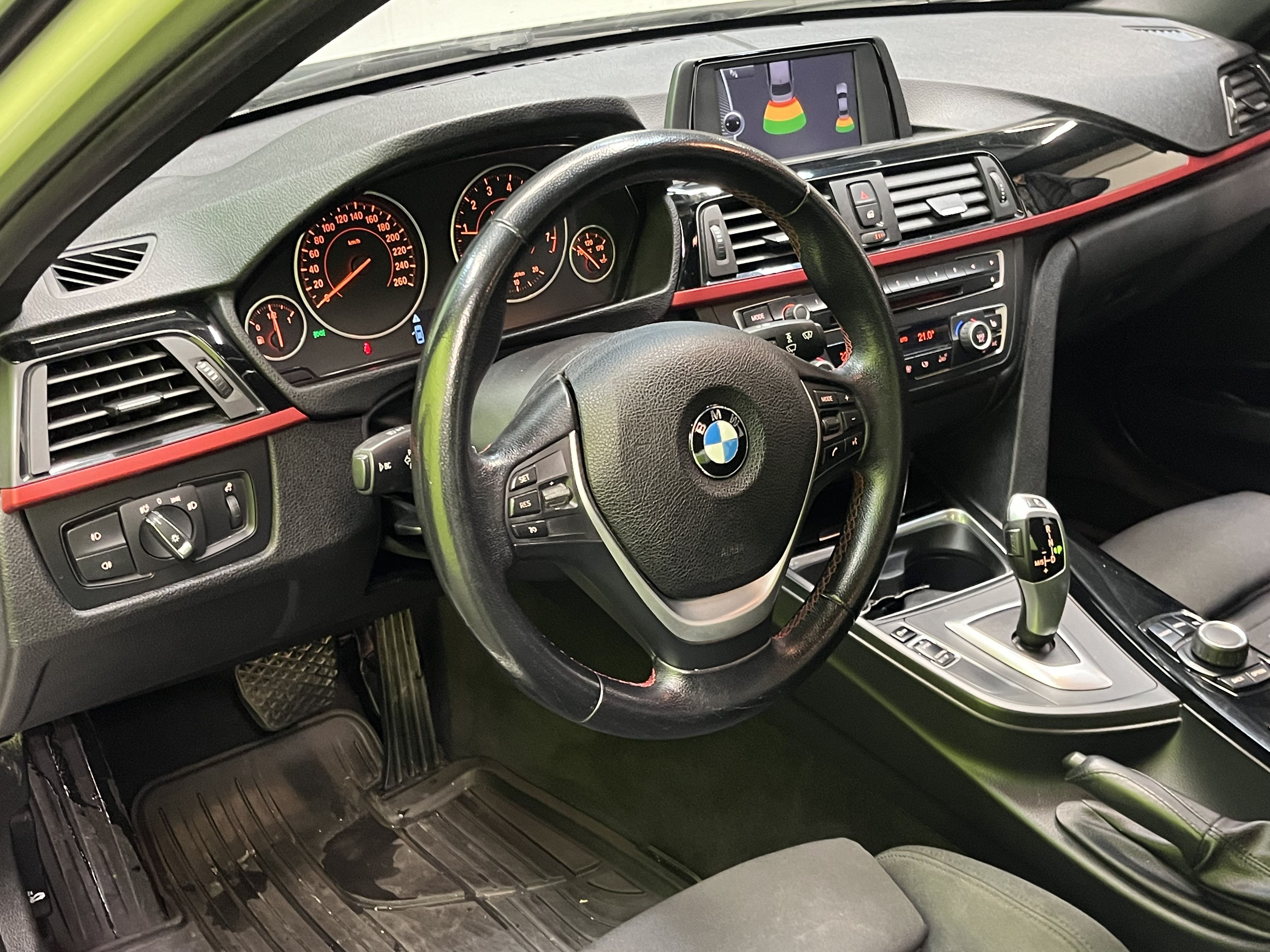 BMW 320 2013