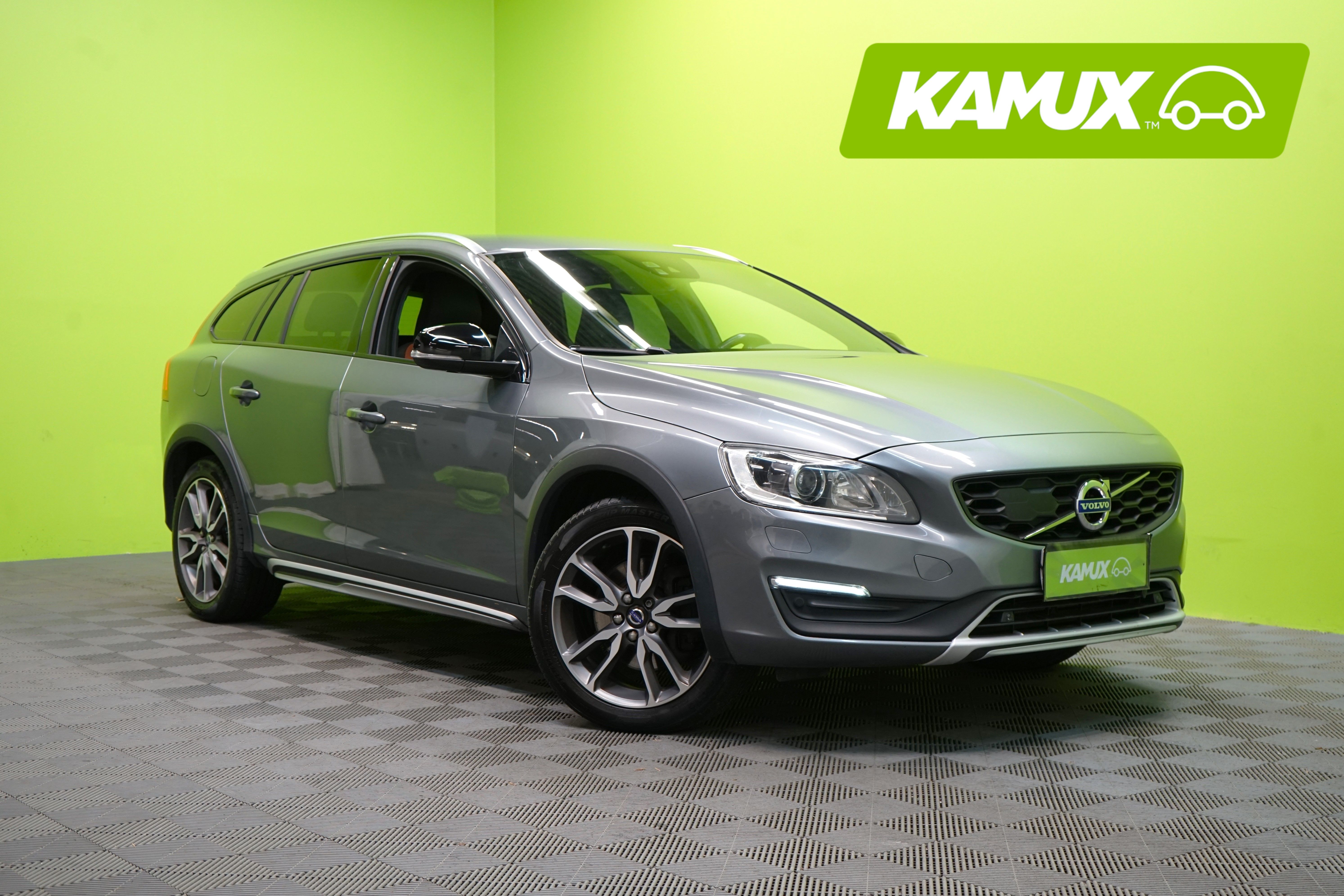 Volvo V60 Cross Country 2016
