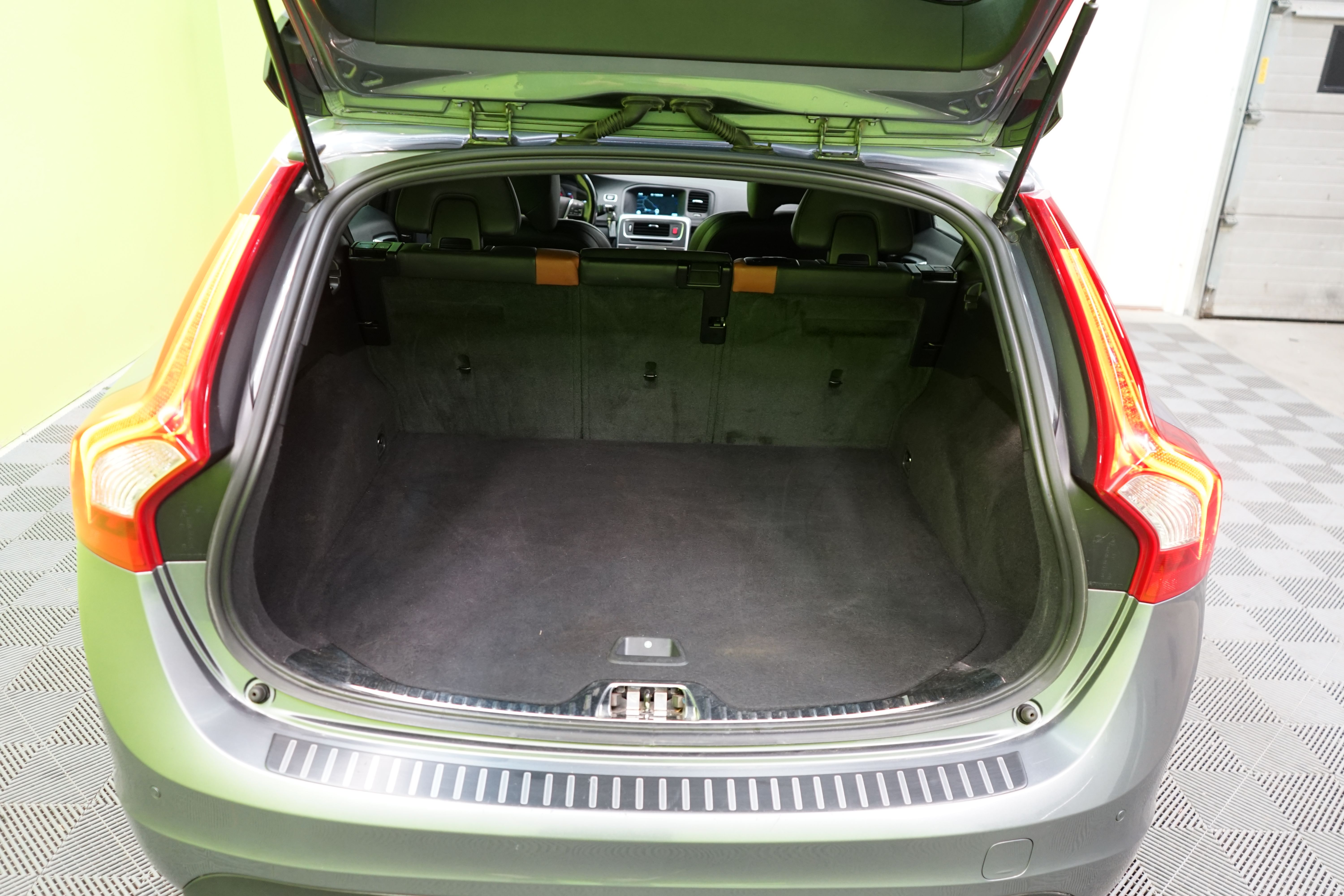 Volvo V60 Cross Country 2016