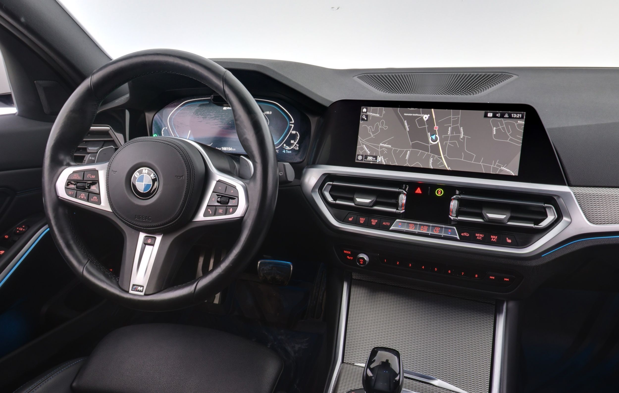 BMW 330 2020